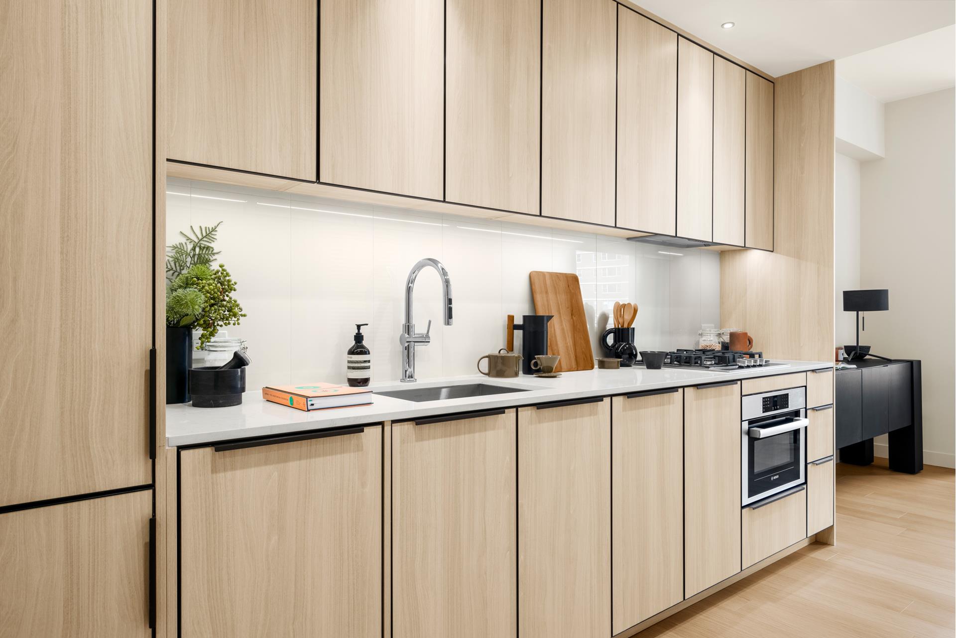 280 W 24TH Street 4O