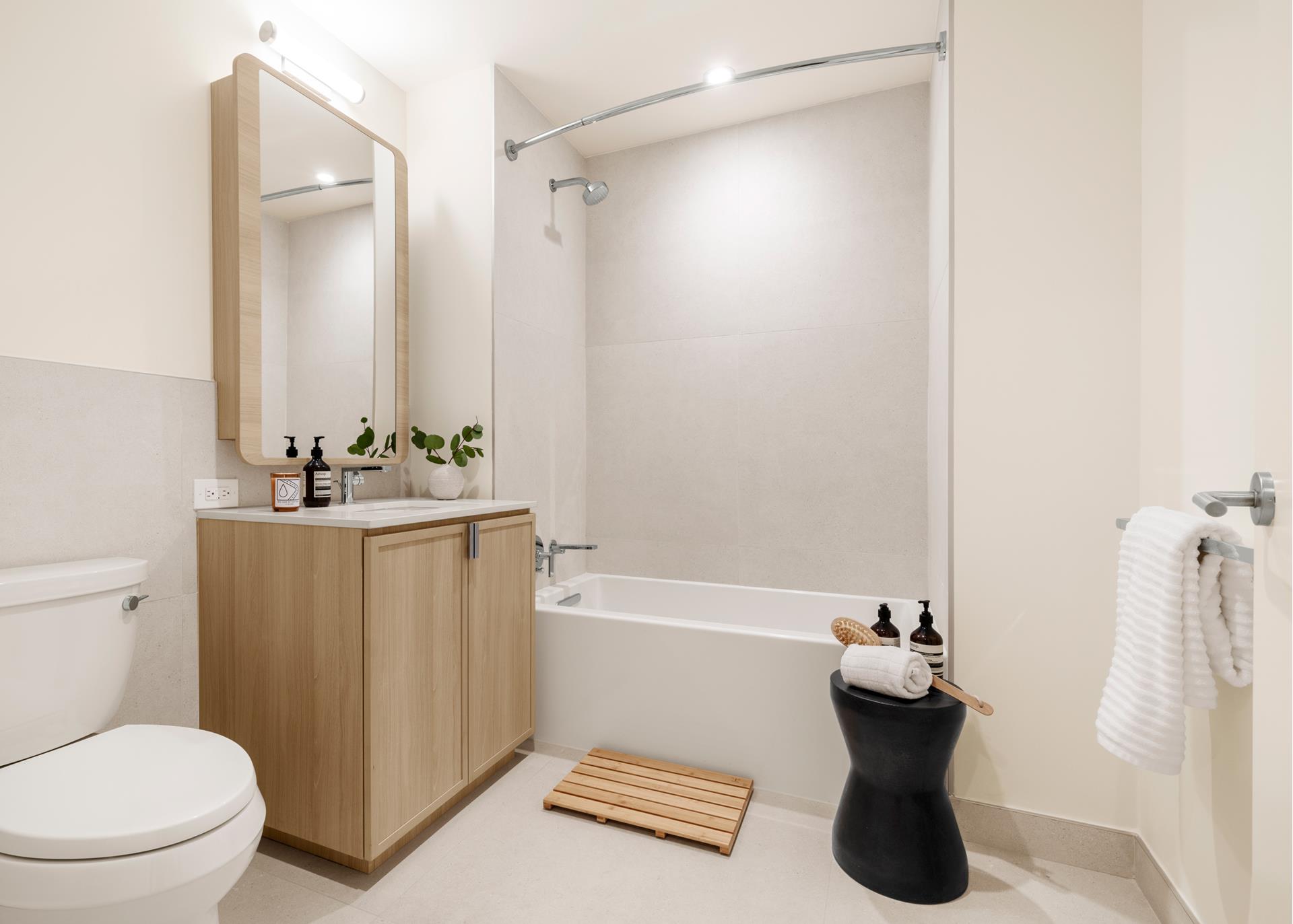 280 W 24TH Street 4O