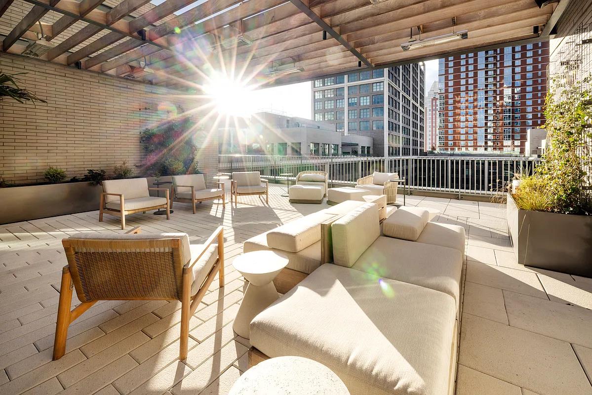 85 JAY Street 20FFRONT