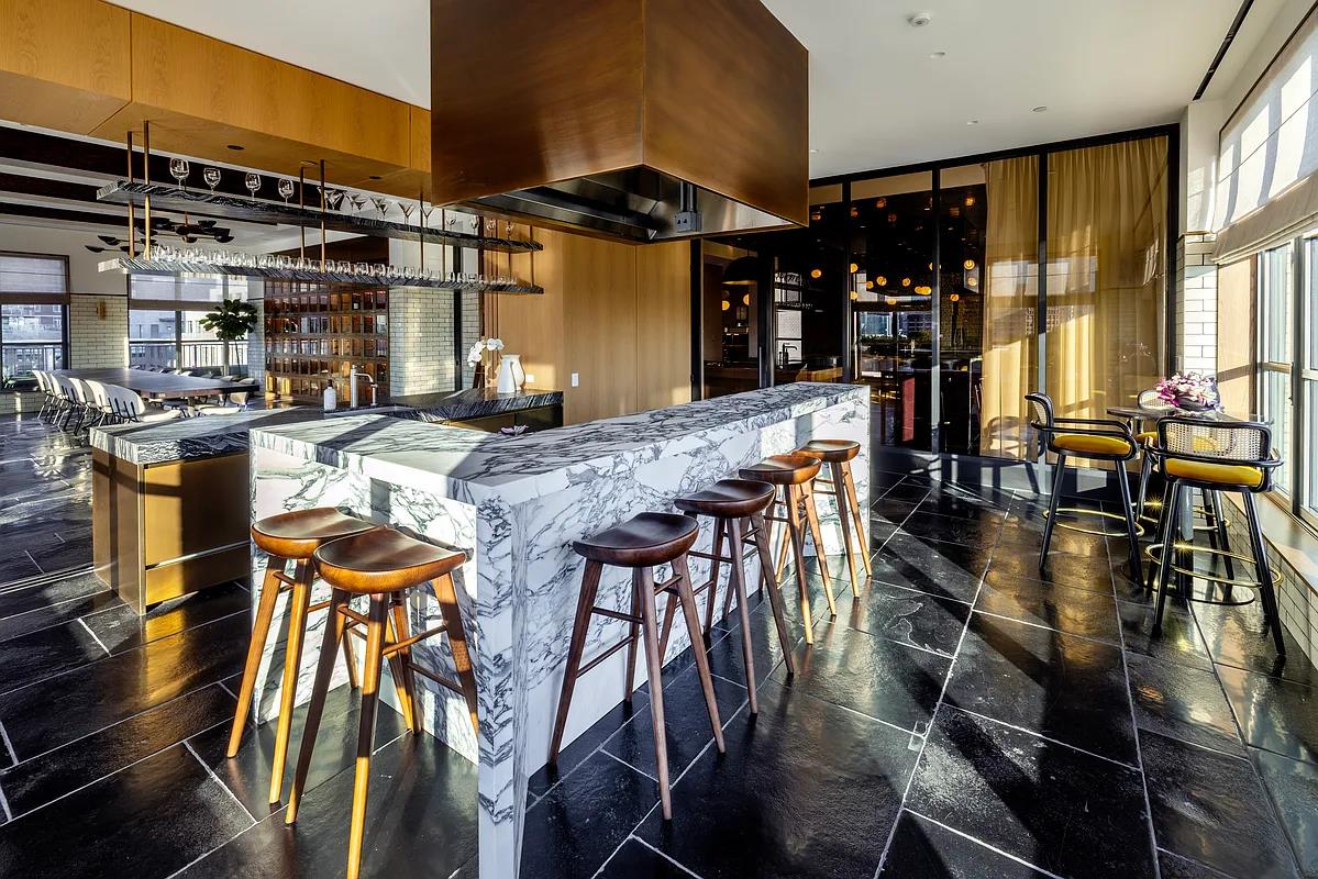 85 JAY Street 20FFRONT