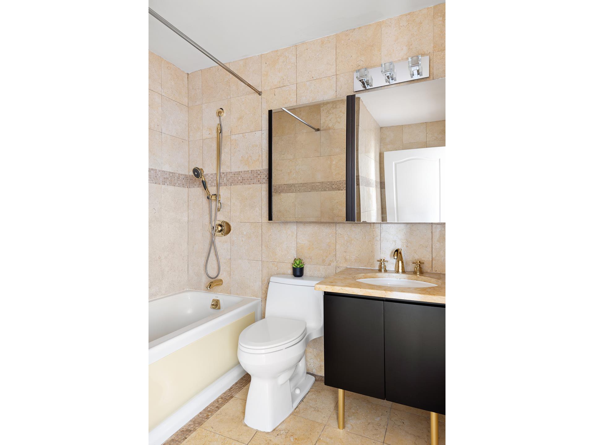 404 E 79TH Street 28FG