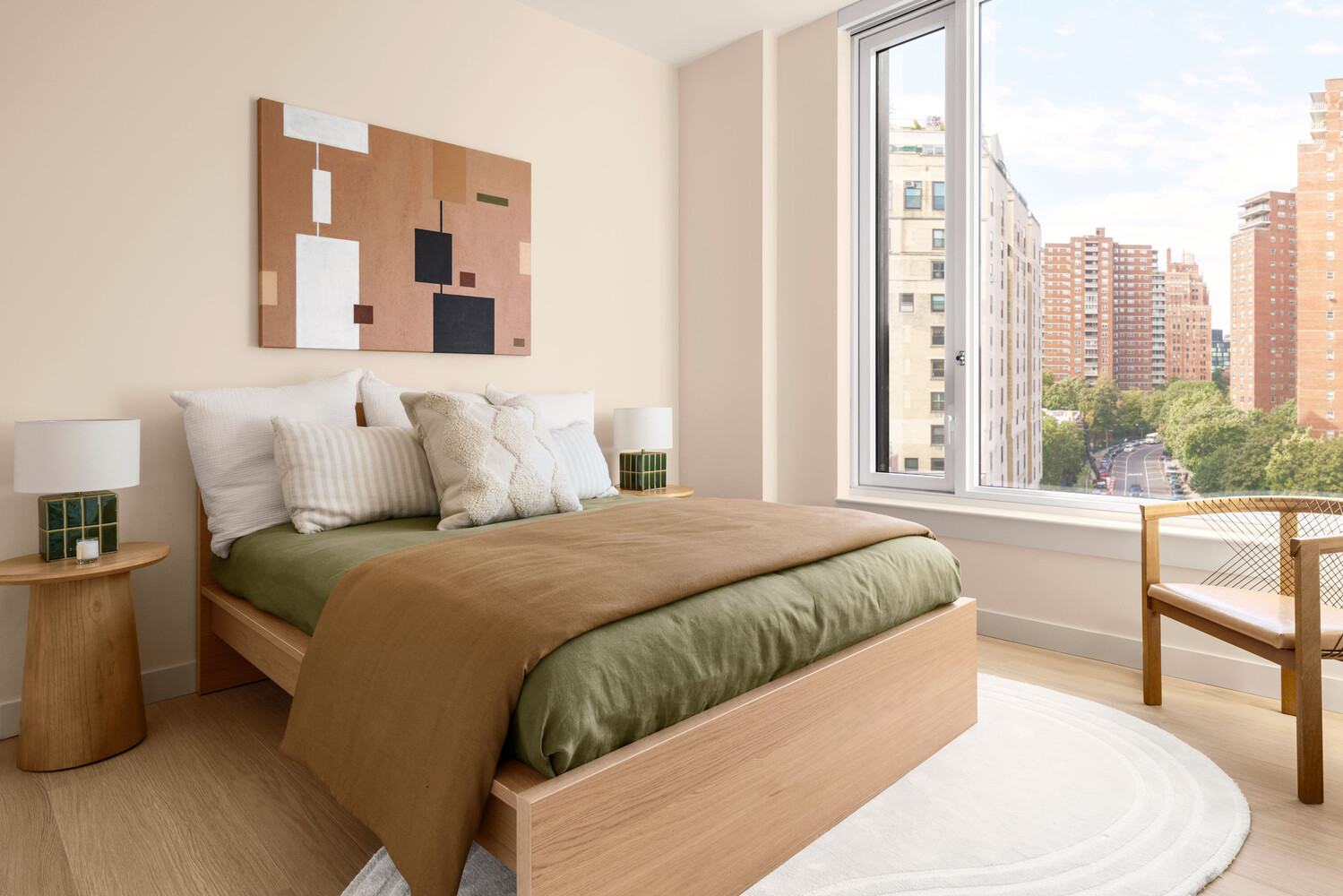 280 W 24TH Street PH2E