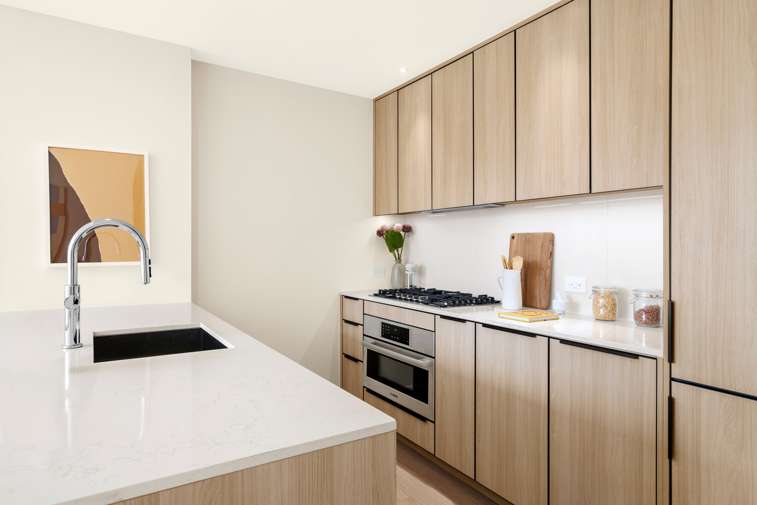 280 W 24TH Street PH2E