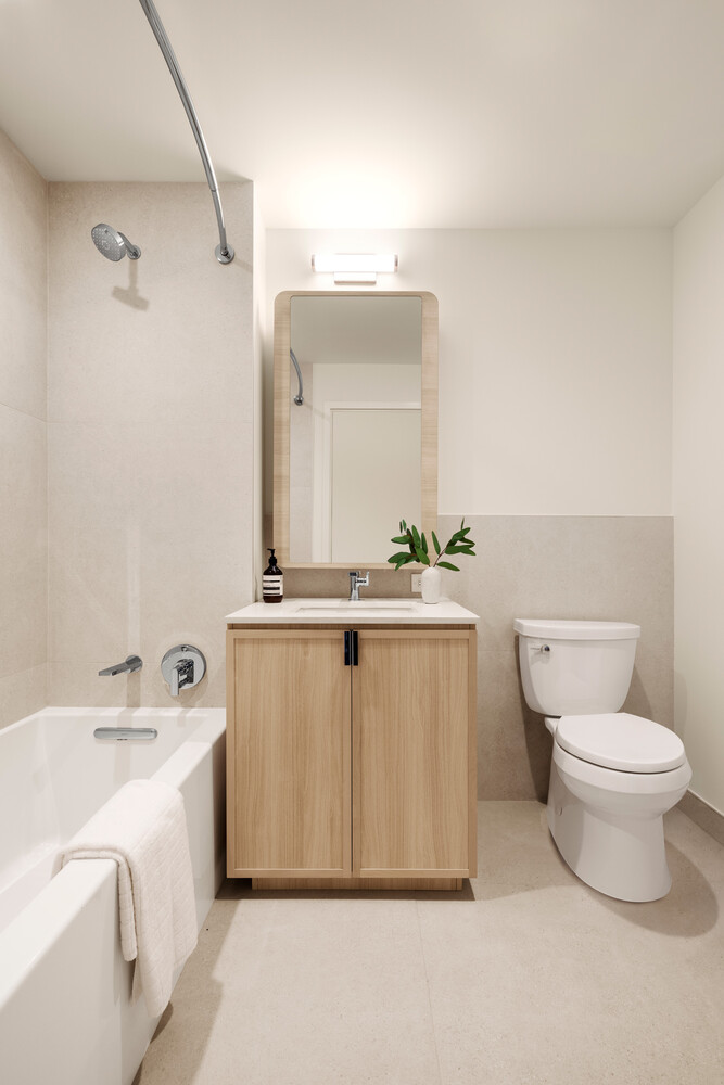 280 W 24TH Street PH2E
