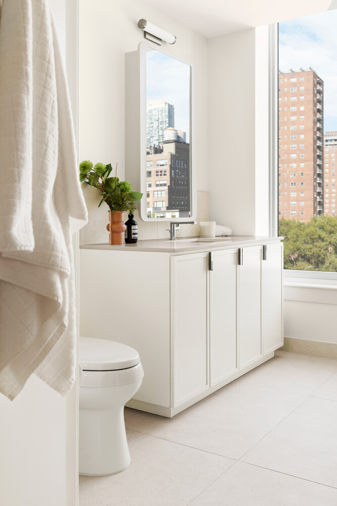 280 W 24TH Street 6P