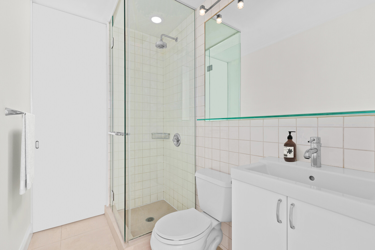 107 MANHATTAN Avenue 1