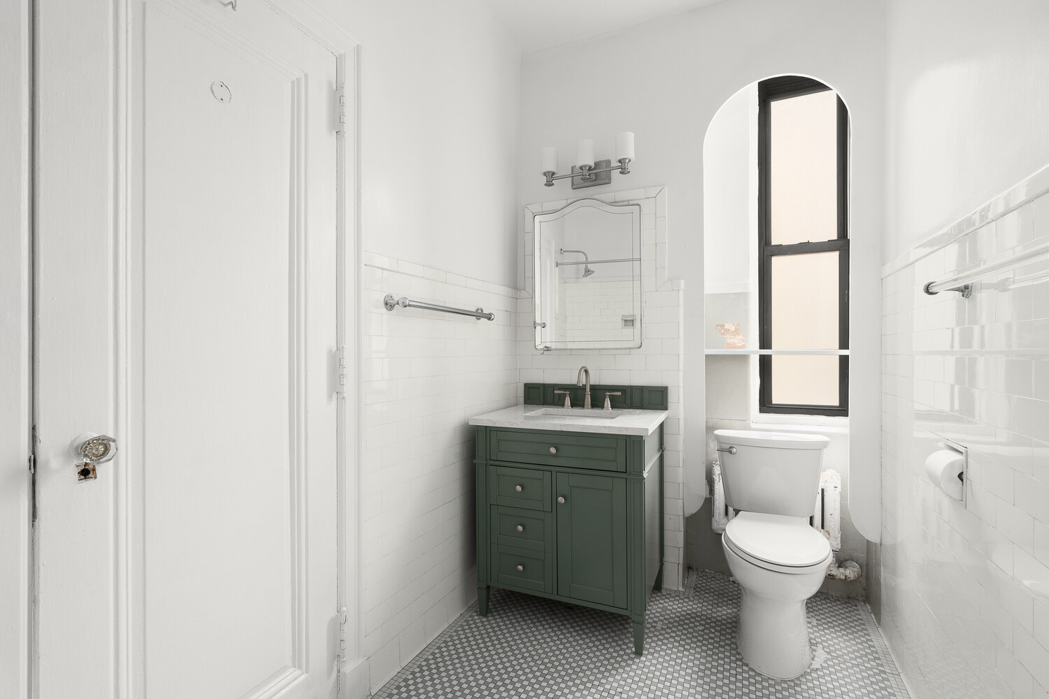 205 W 89TH Street 3S