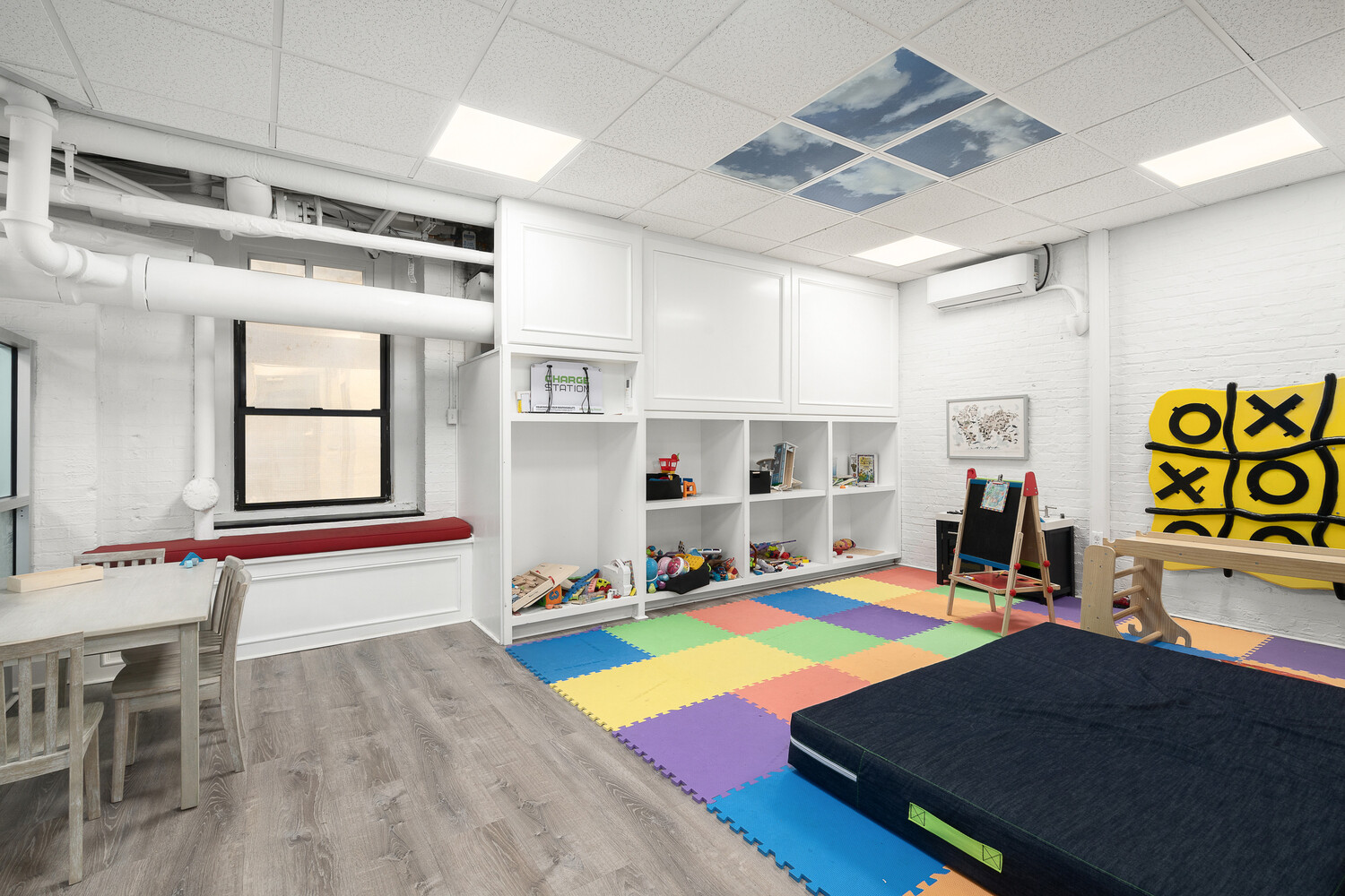 205 W 89TH Street 3S