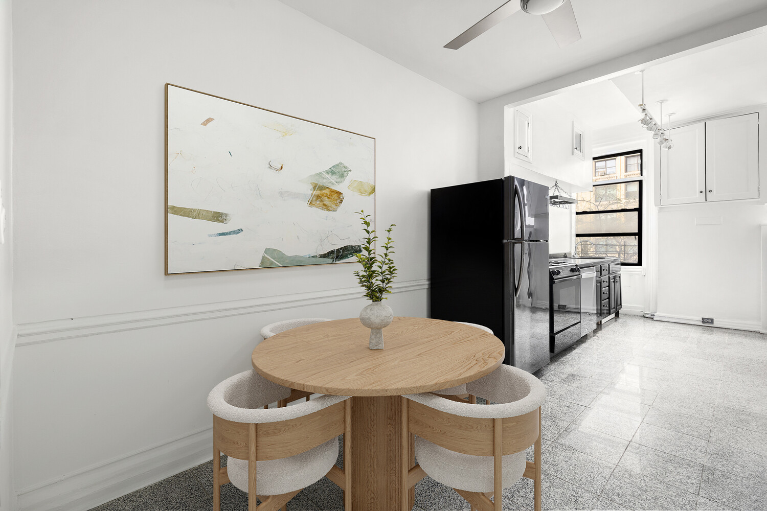 205 W 89TH Street 3S