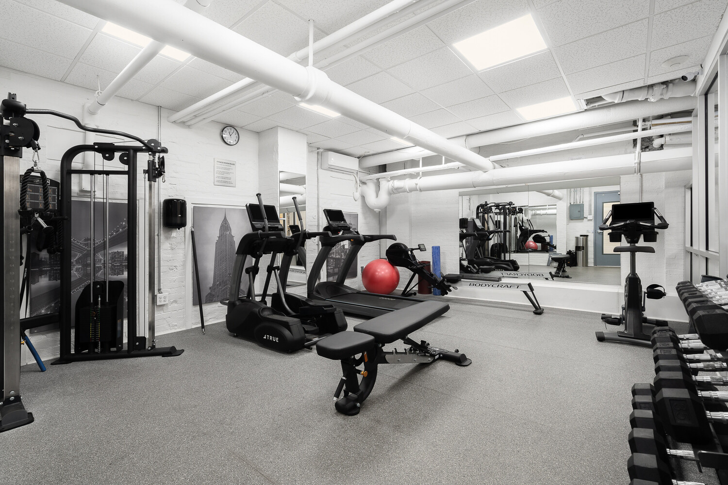 205 W 89TH Street 3S