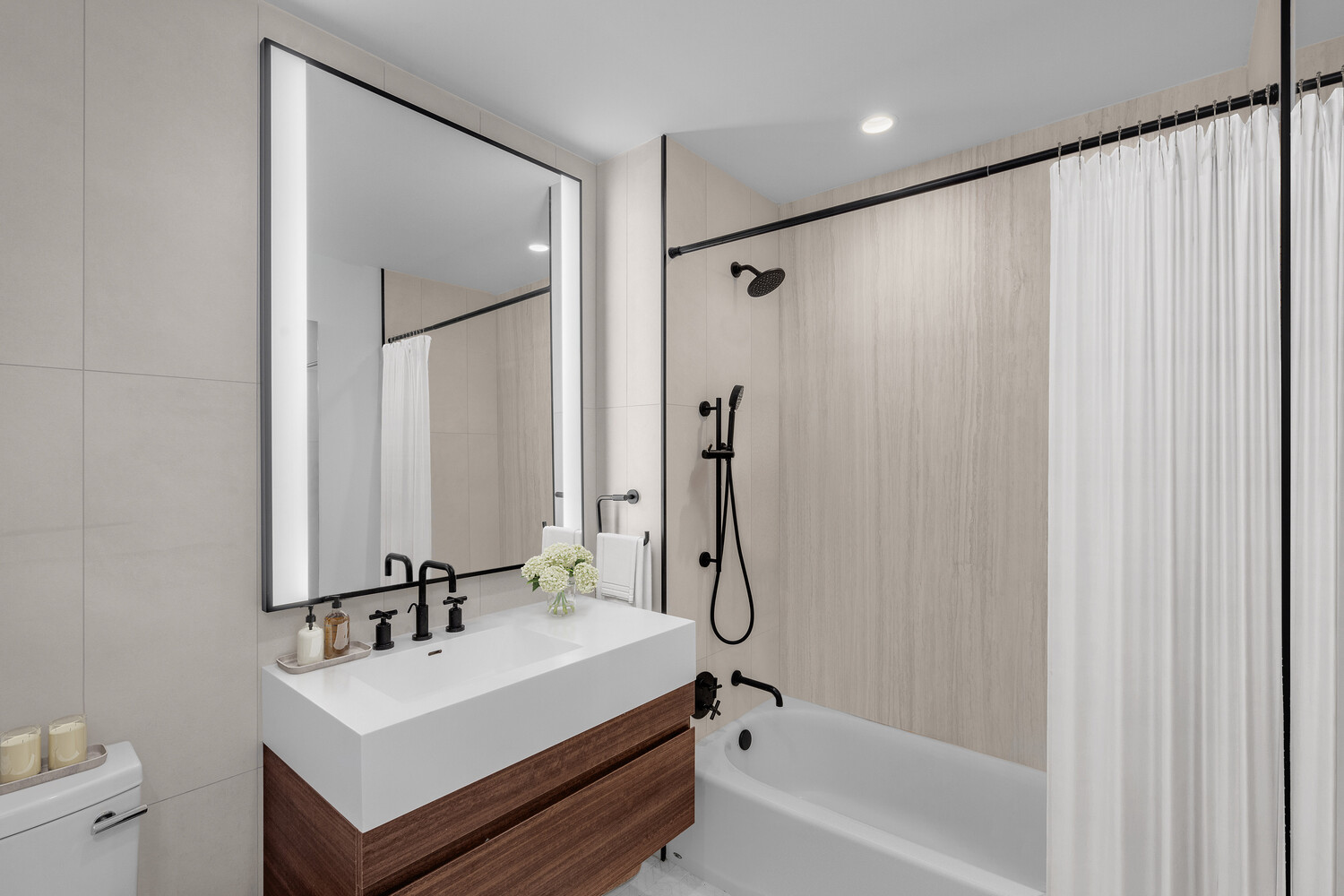 111 VARICK Street 8E