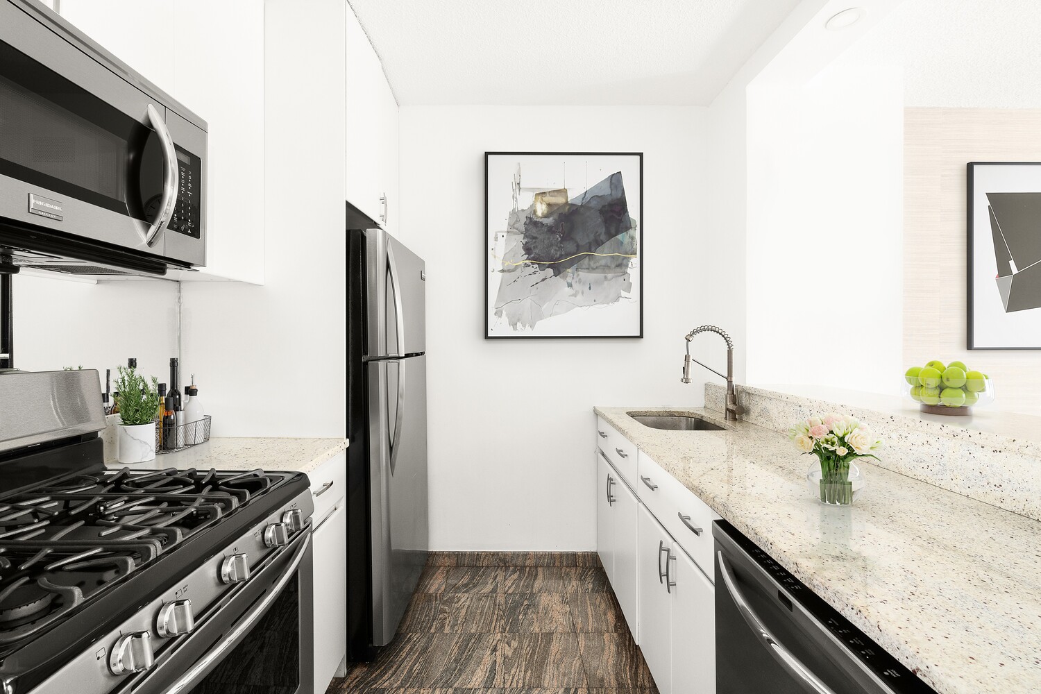 22 W 15TH Street 4E