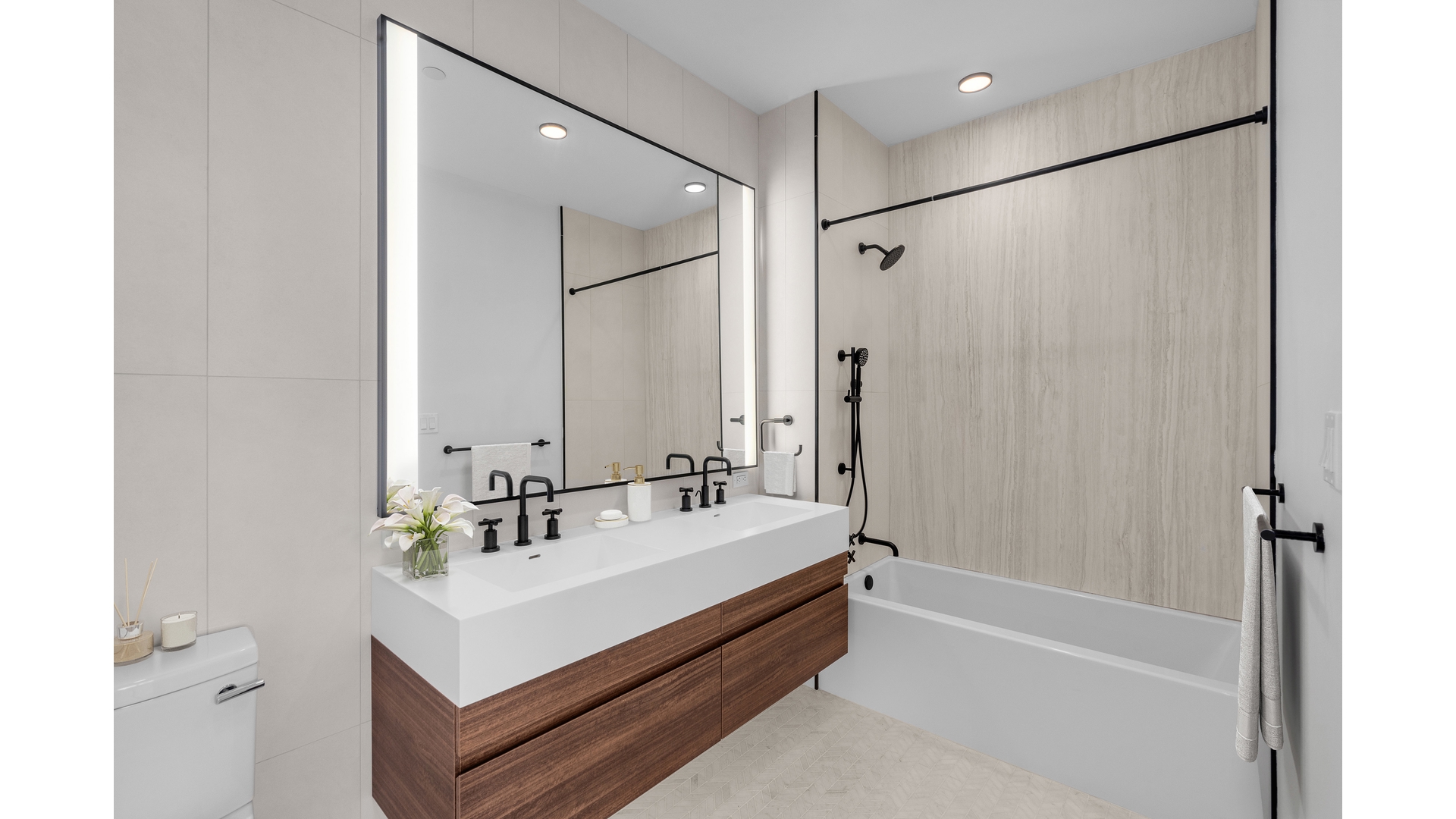 111 VARICK Street 21E