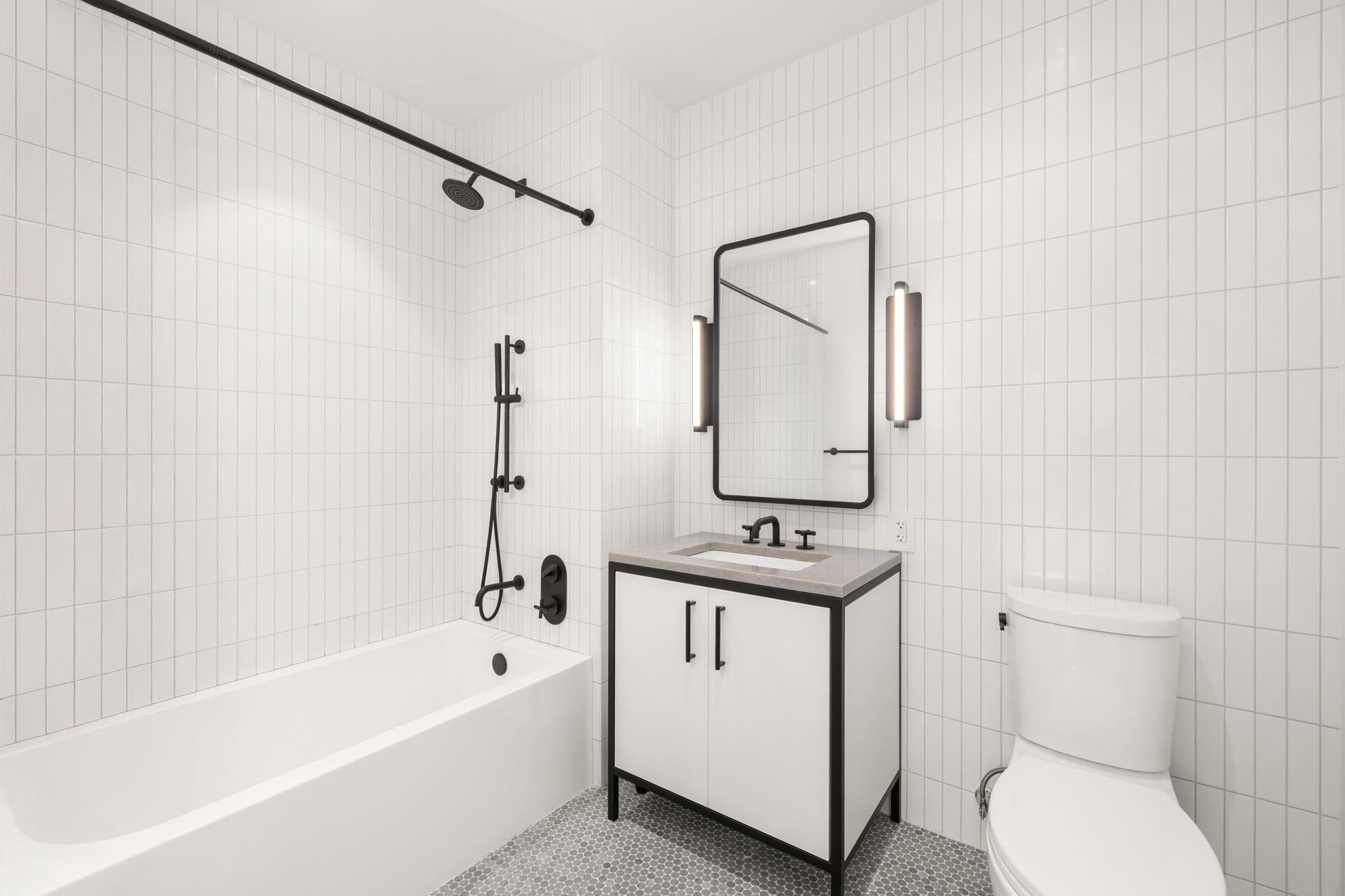 29 HURON Street 7CE