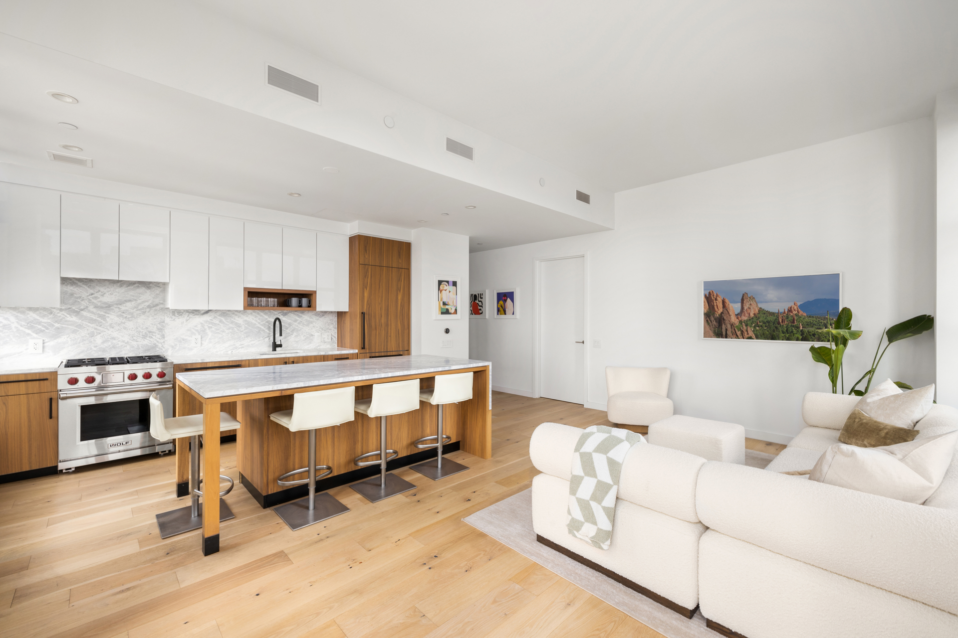 29 HURON Street 7CE