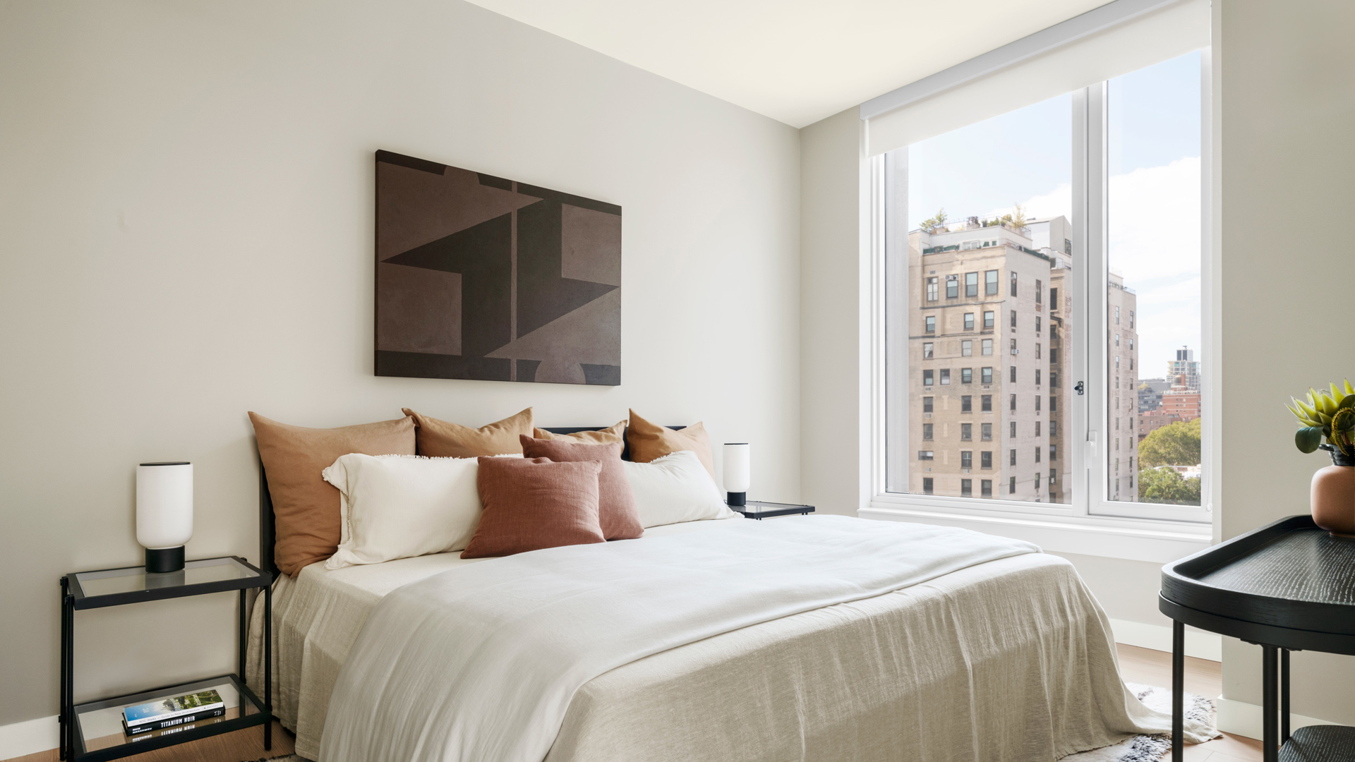 280 W 24TH Street 4I