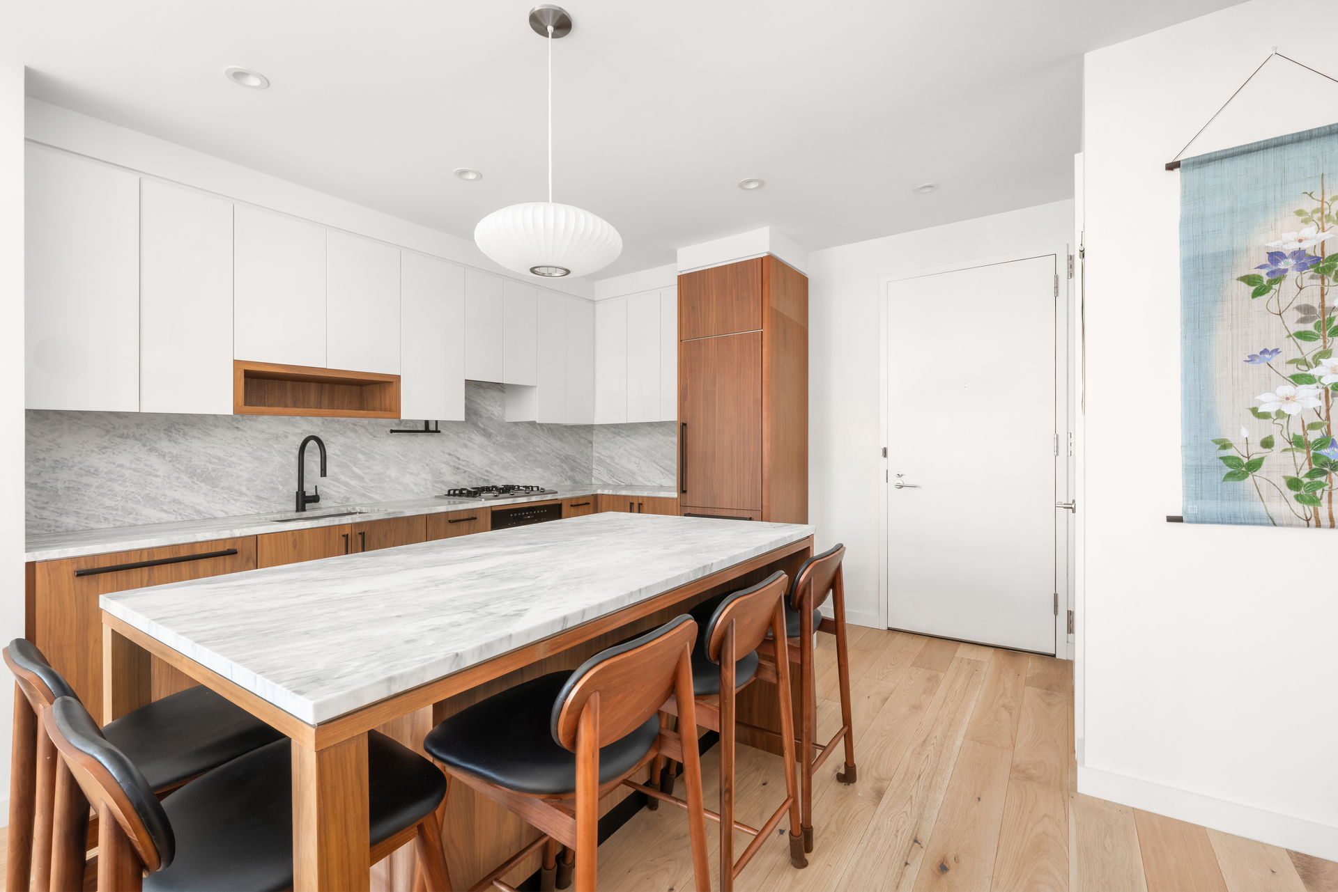 29 HURON Street 4DW