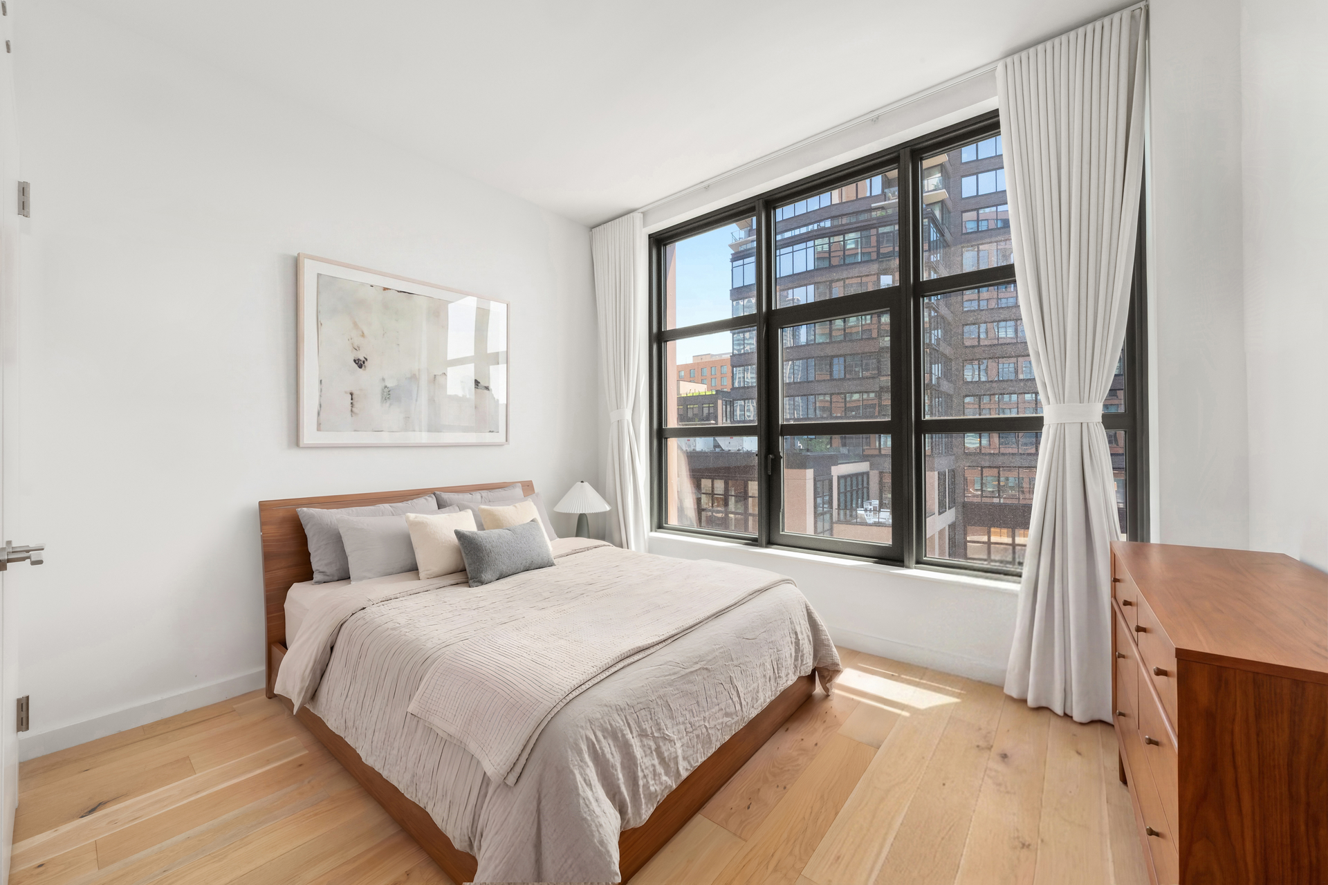 29 HURON Street 4DW