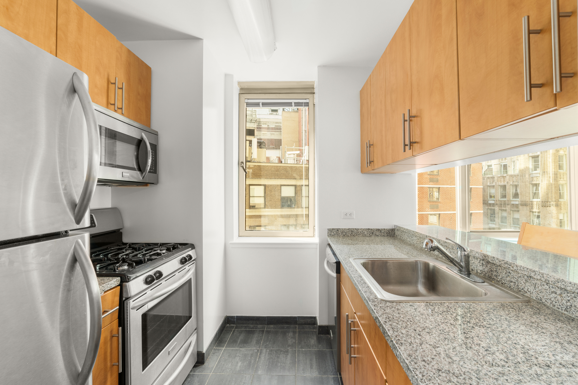2 GOLD Street 1509