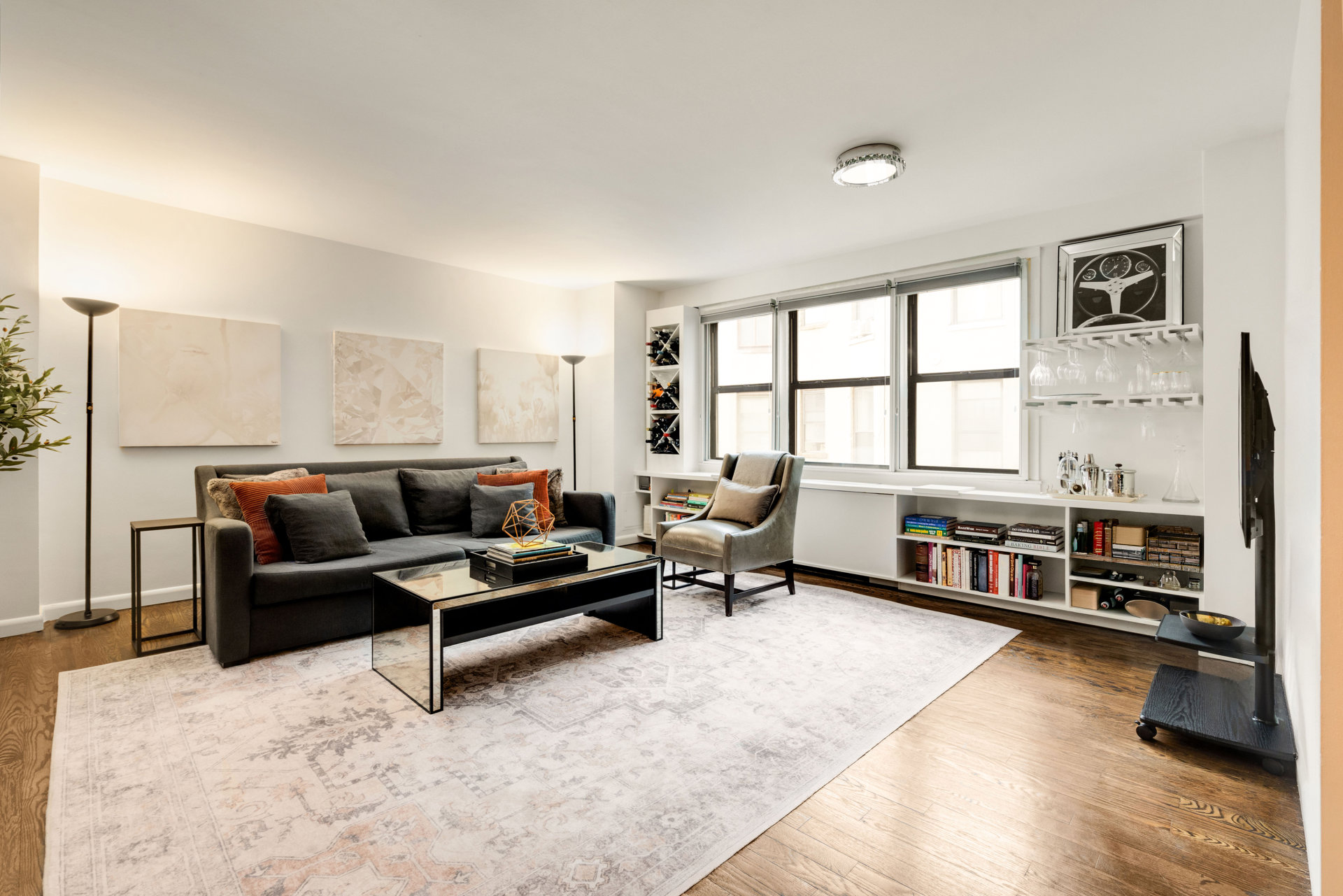 201 E 28TH Street 7R