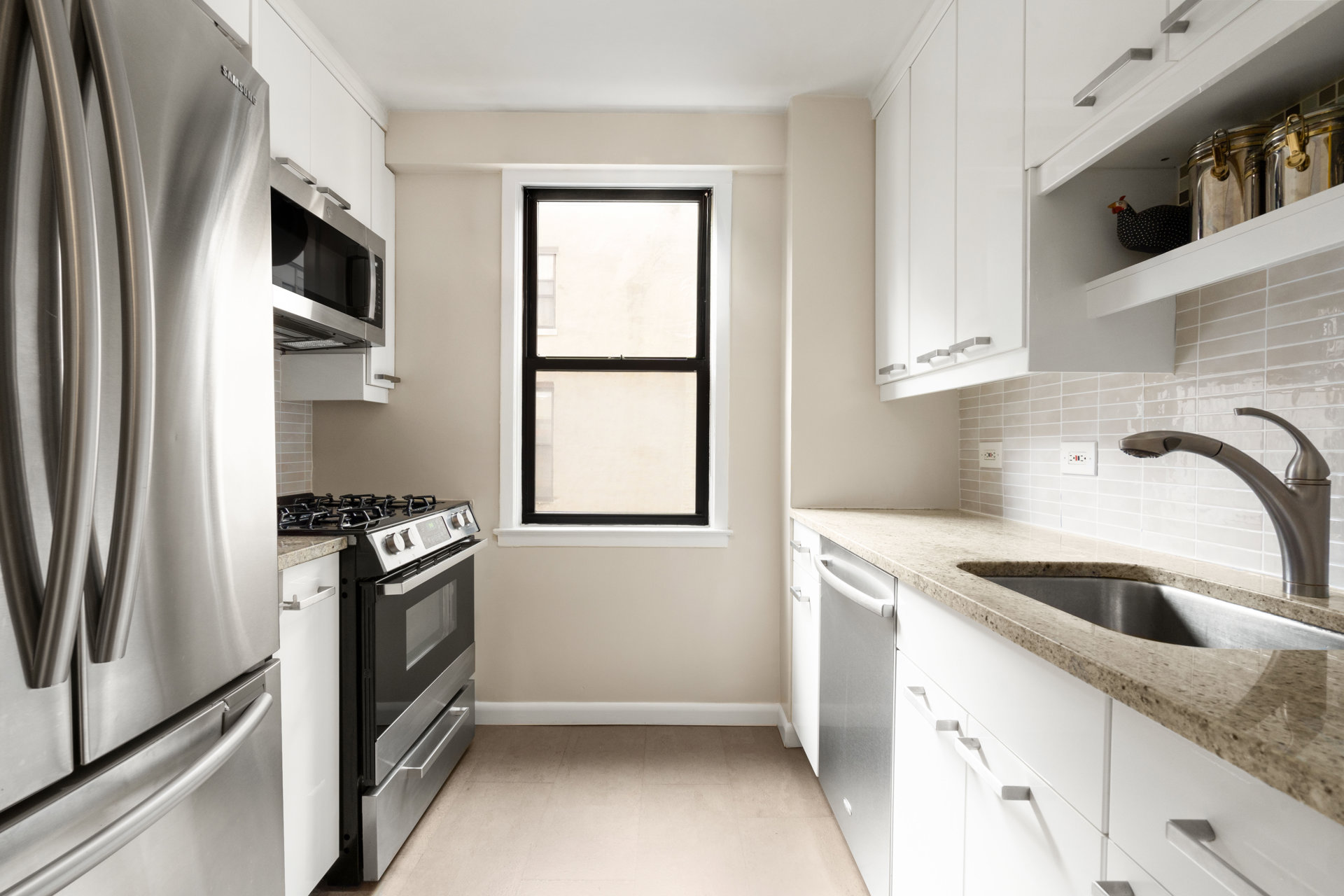 201 E 28TH Street 7R