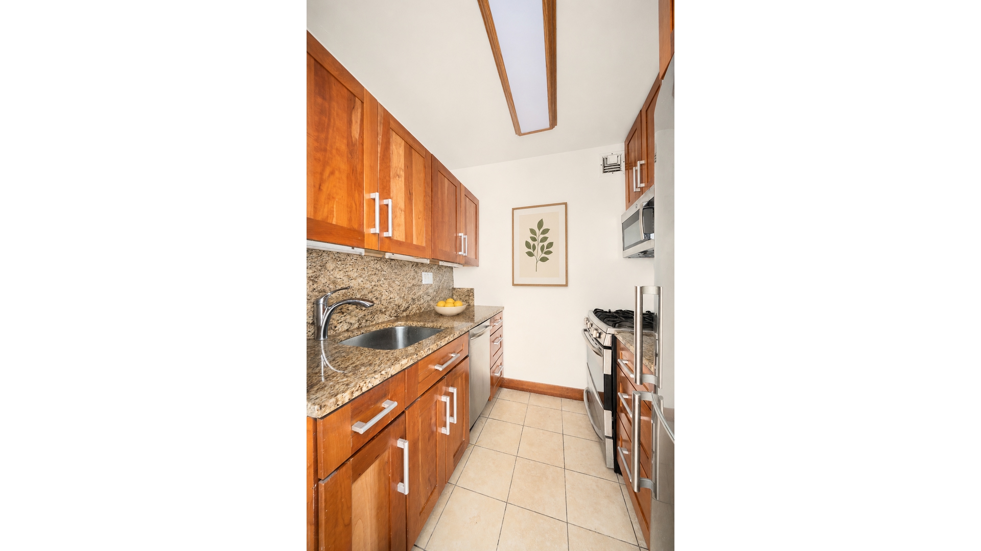 55 E END Avenue 9E
