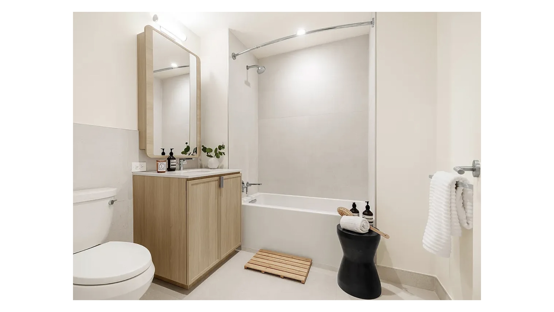 280 W 24TH Street 3I