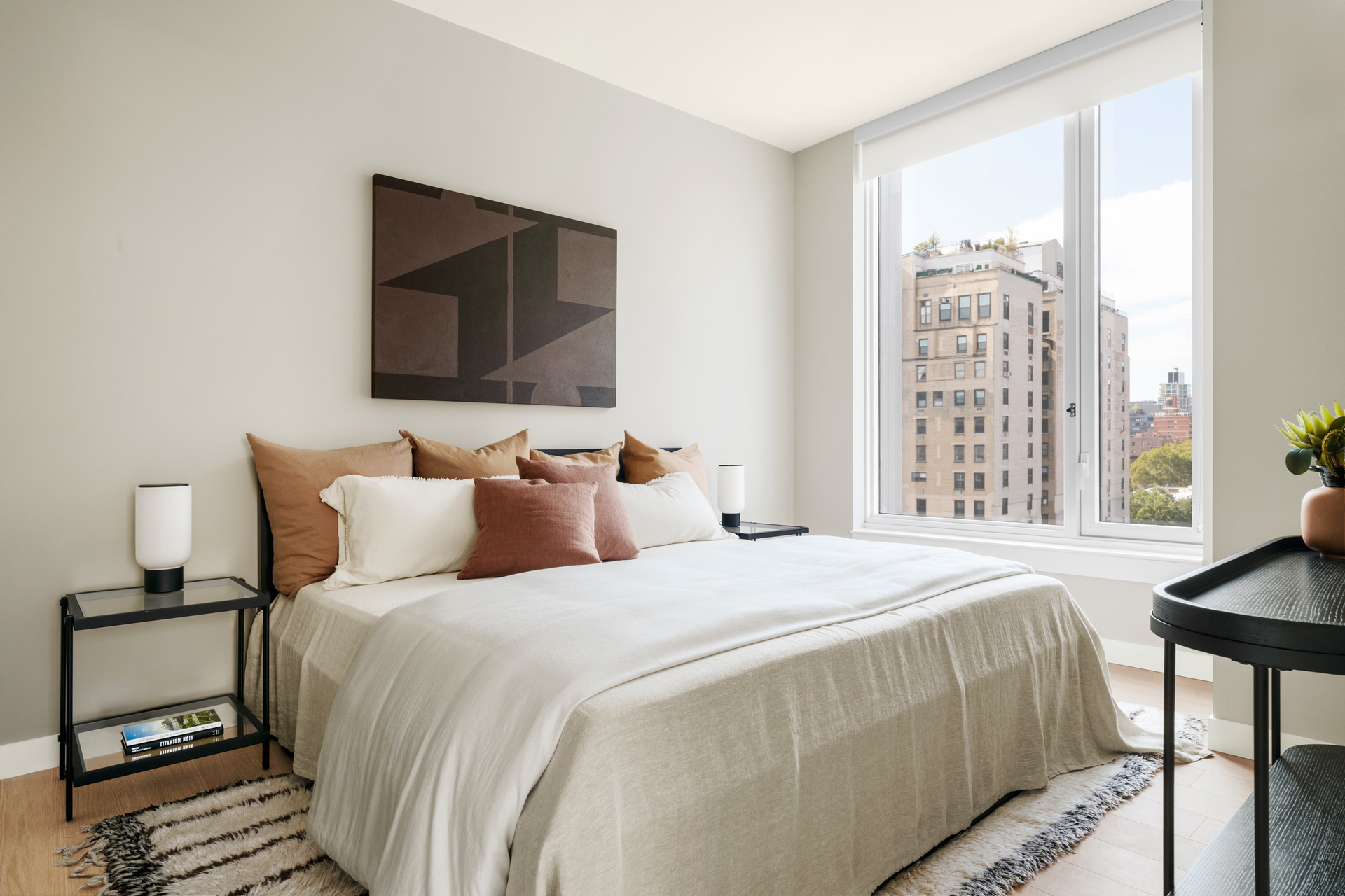 280 W 24TH Street 3I