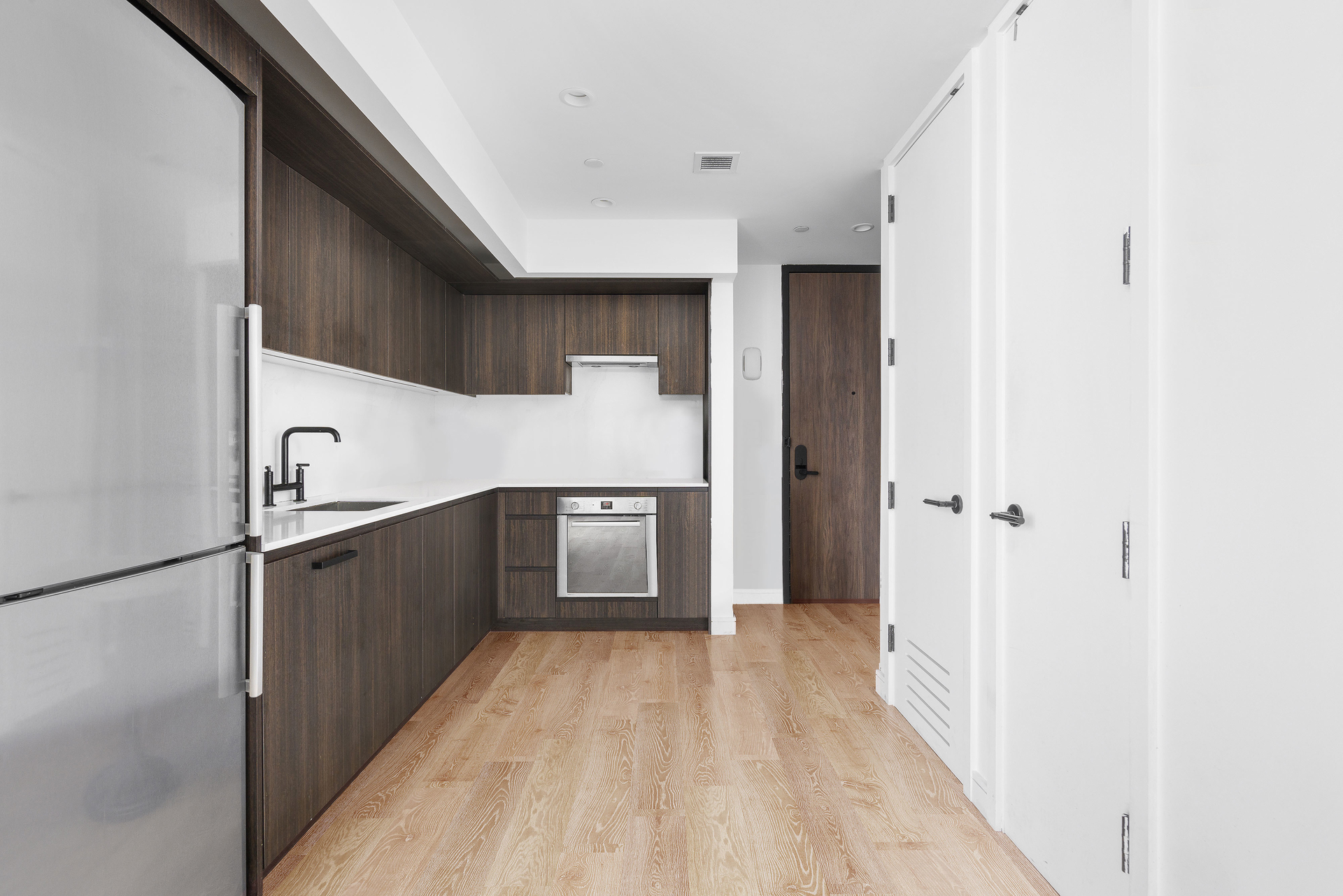 111 VARICK Street 15F