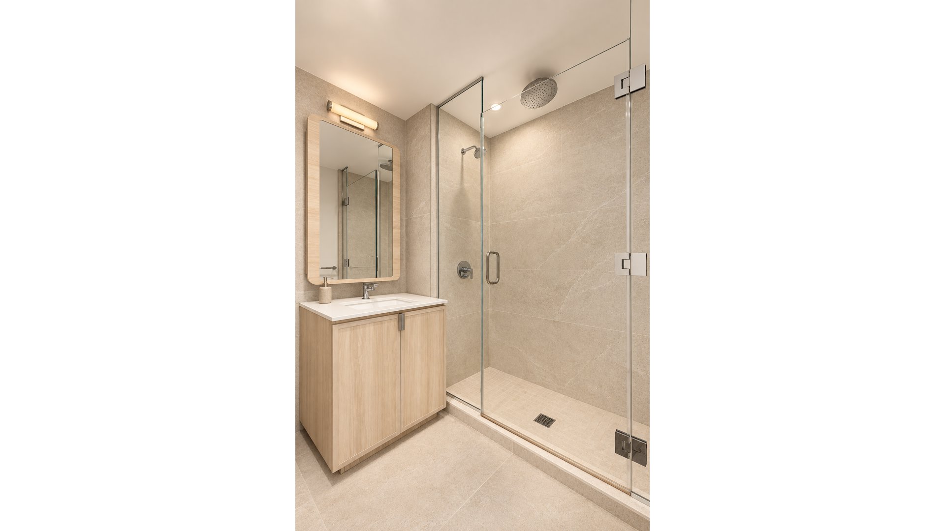 280 W 24TH Street PH2G