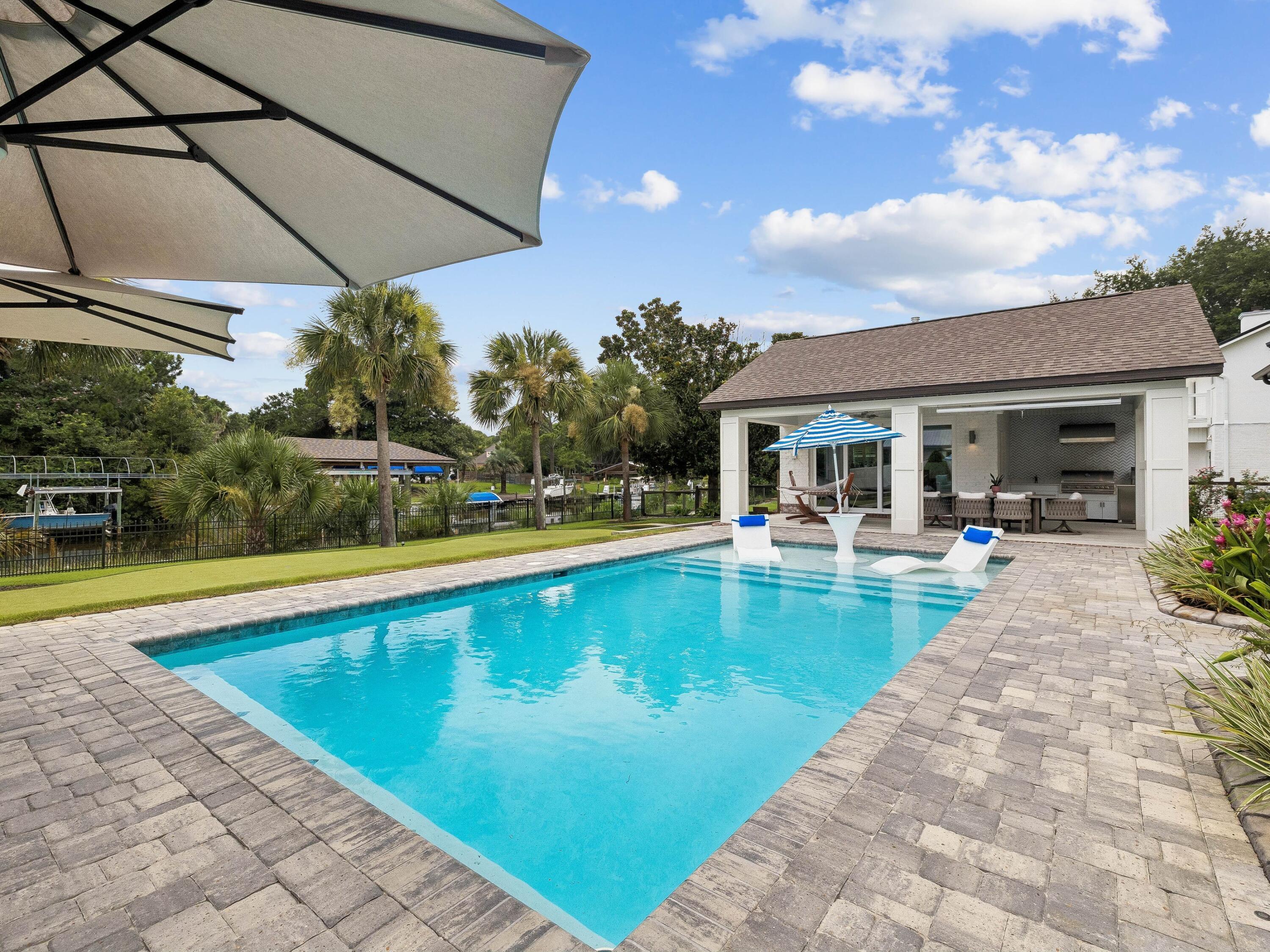 4049 N Indian Bayou