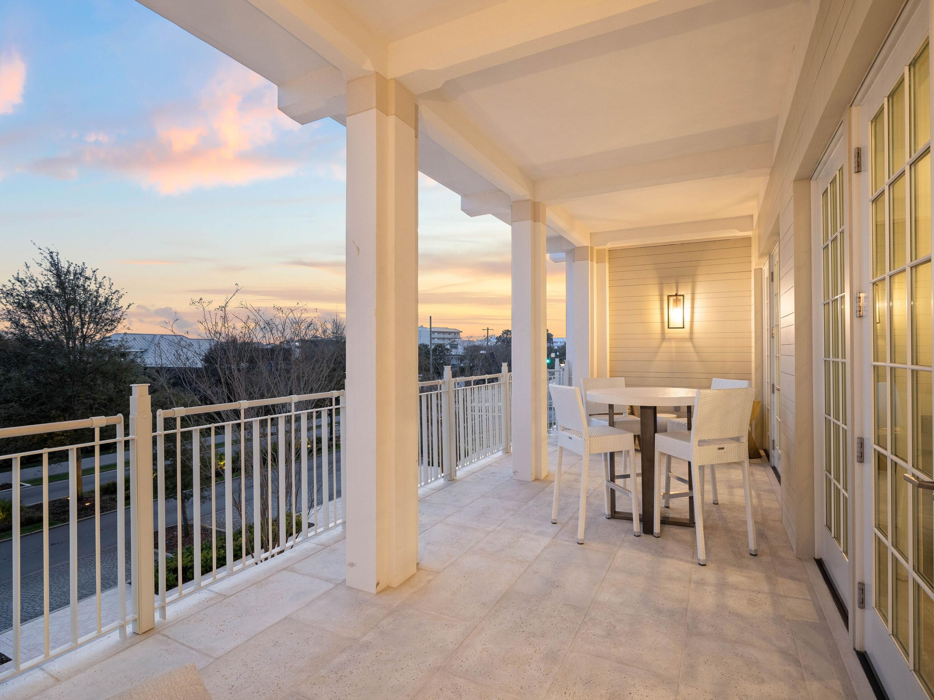45 W Solaire Way 206
