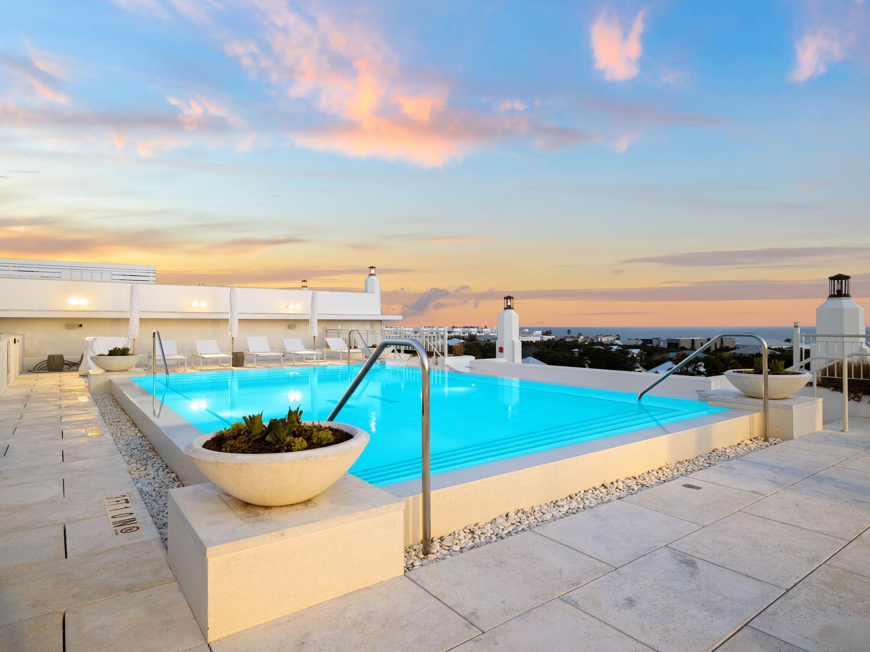 45 W Solaire Way 206