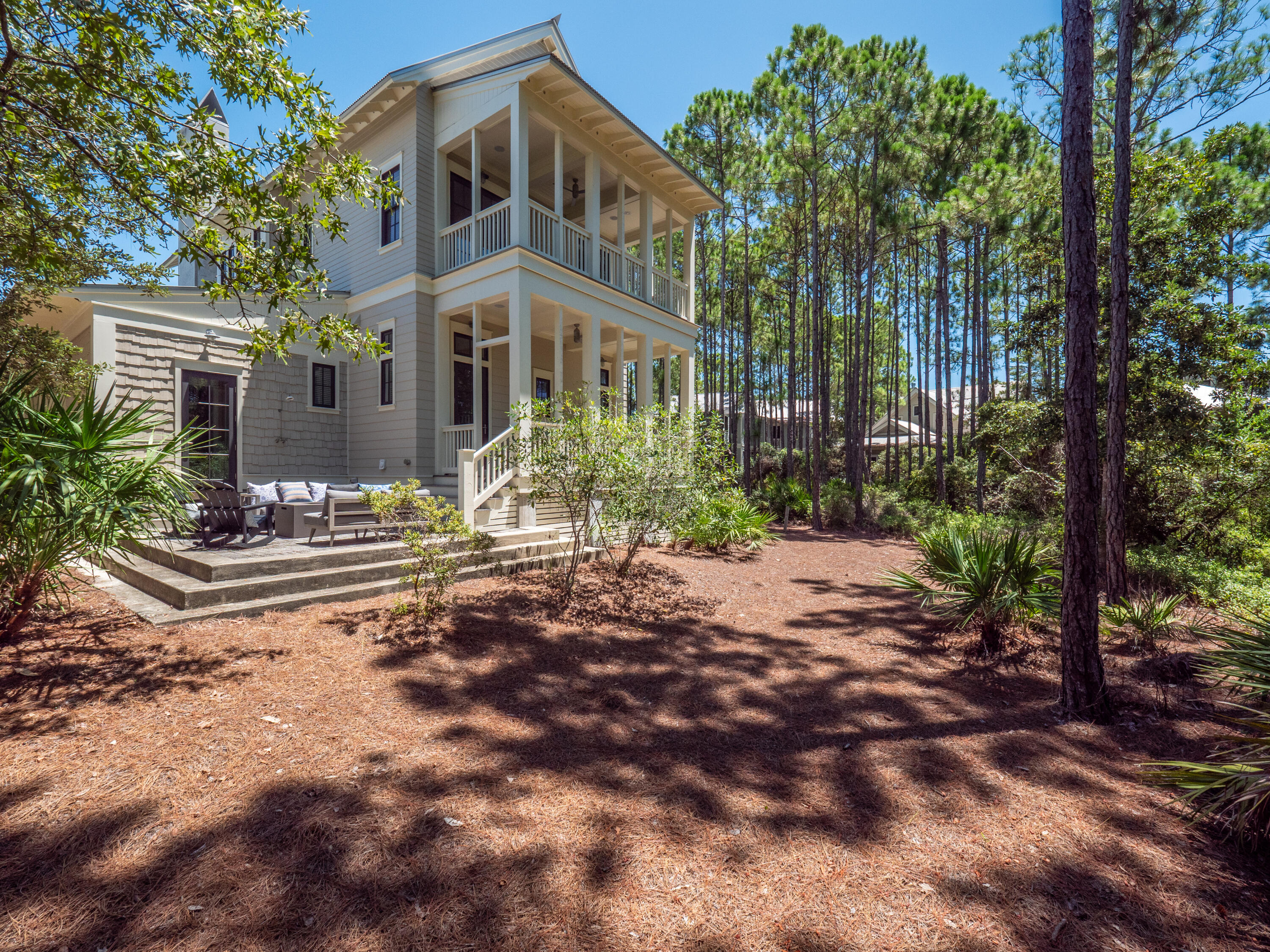 445 W Lake Forest Drive