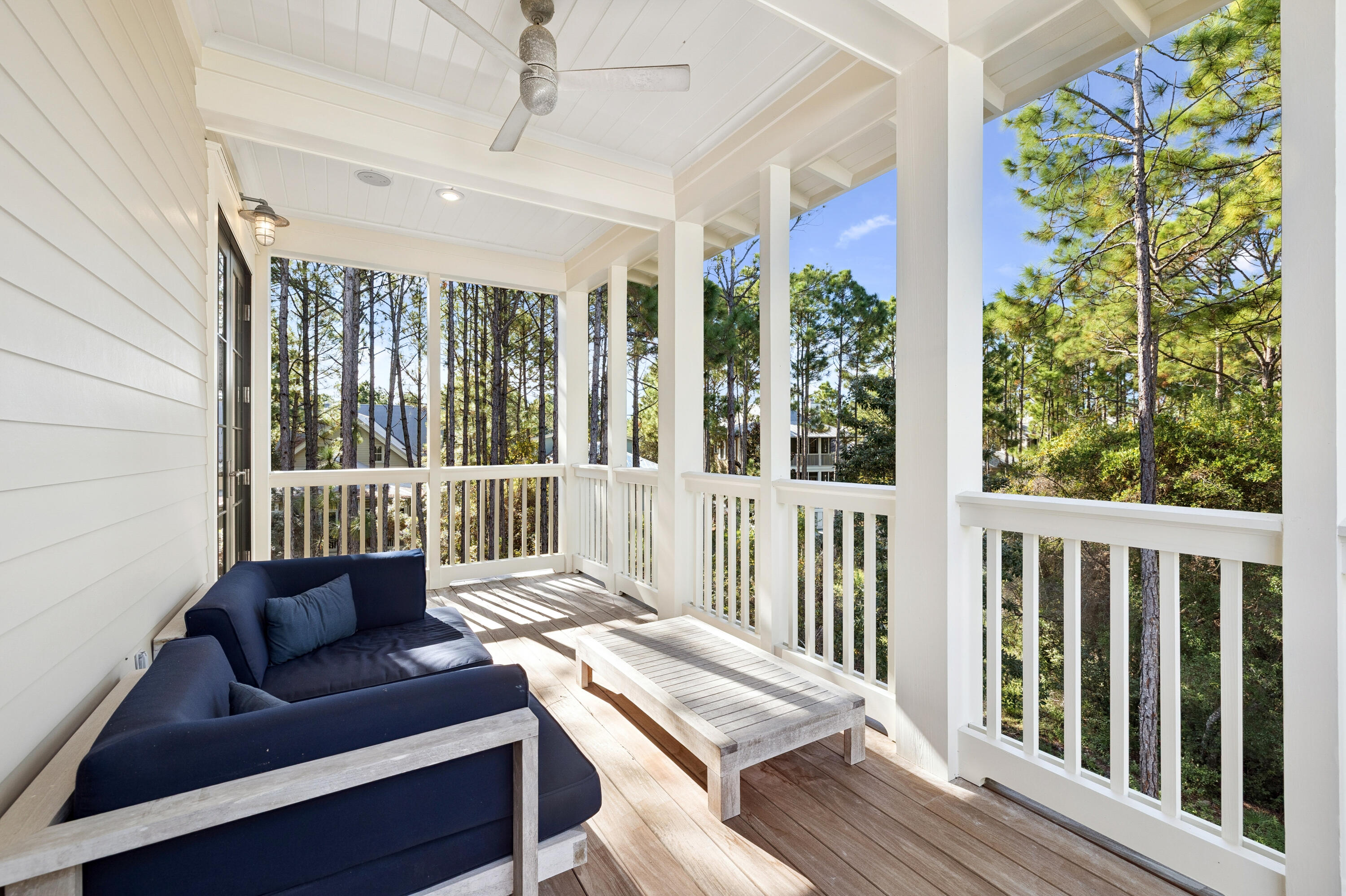 445 W Lake Forest Drive