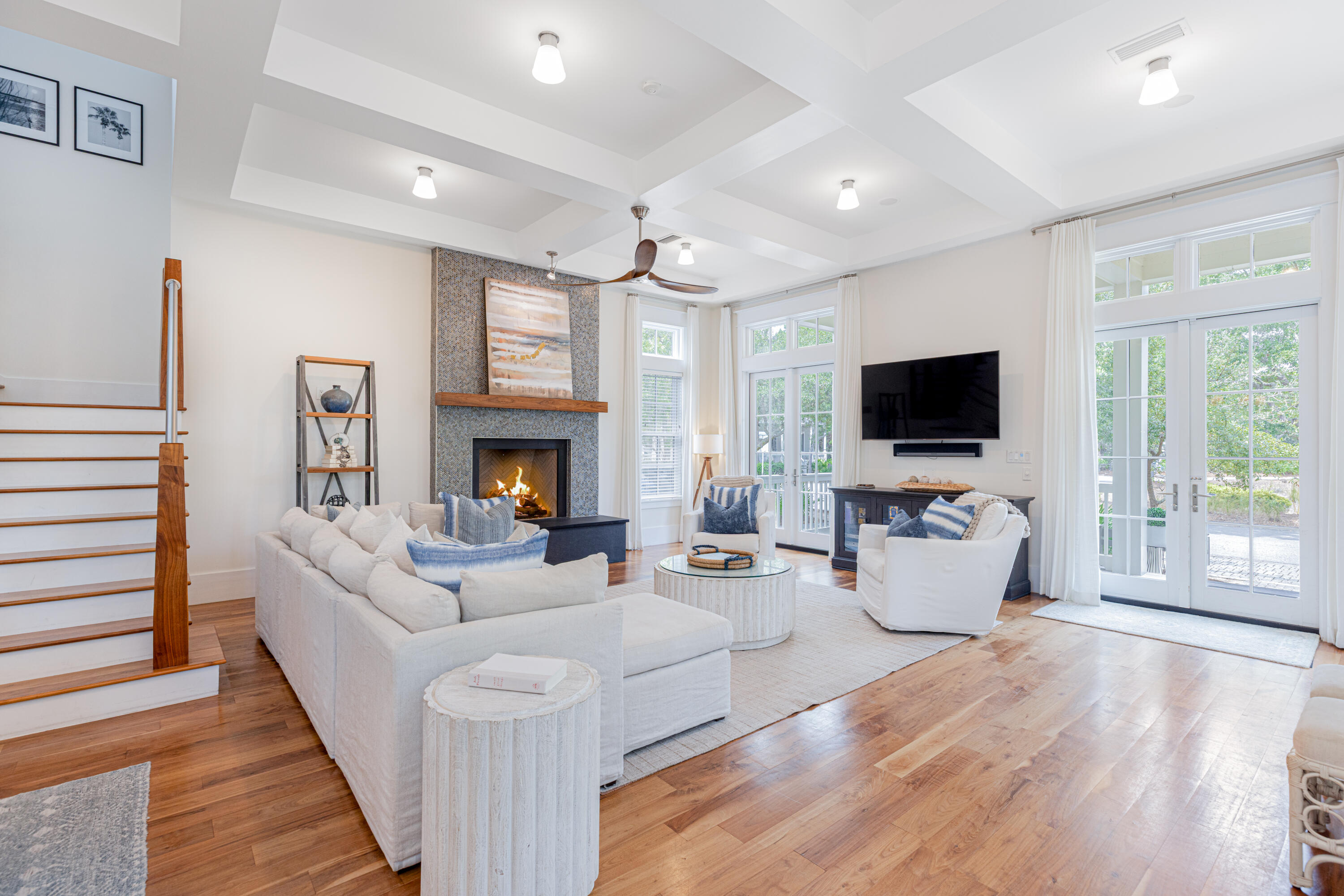 445 W Lake Forest Drive