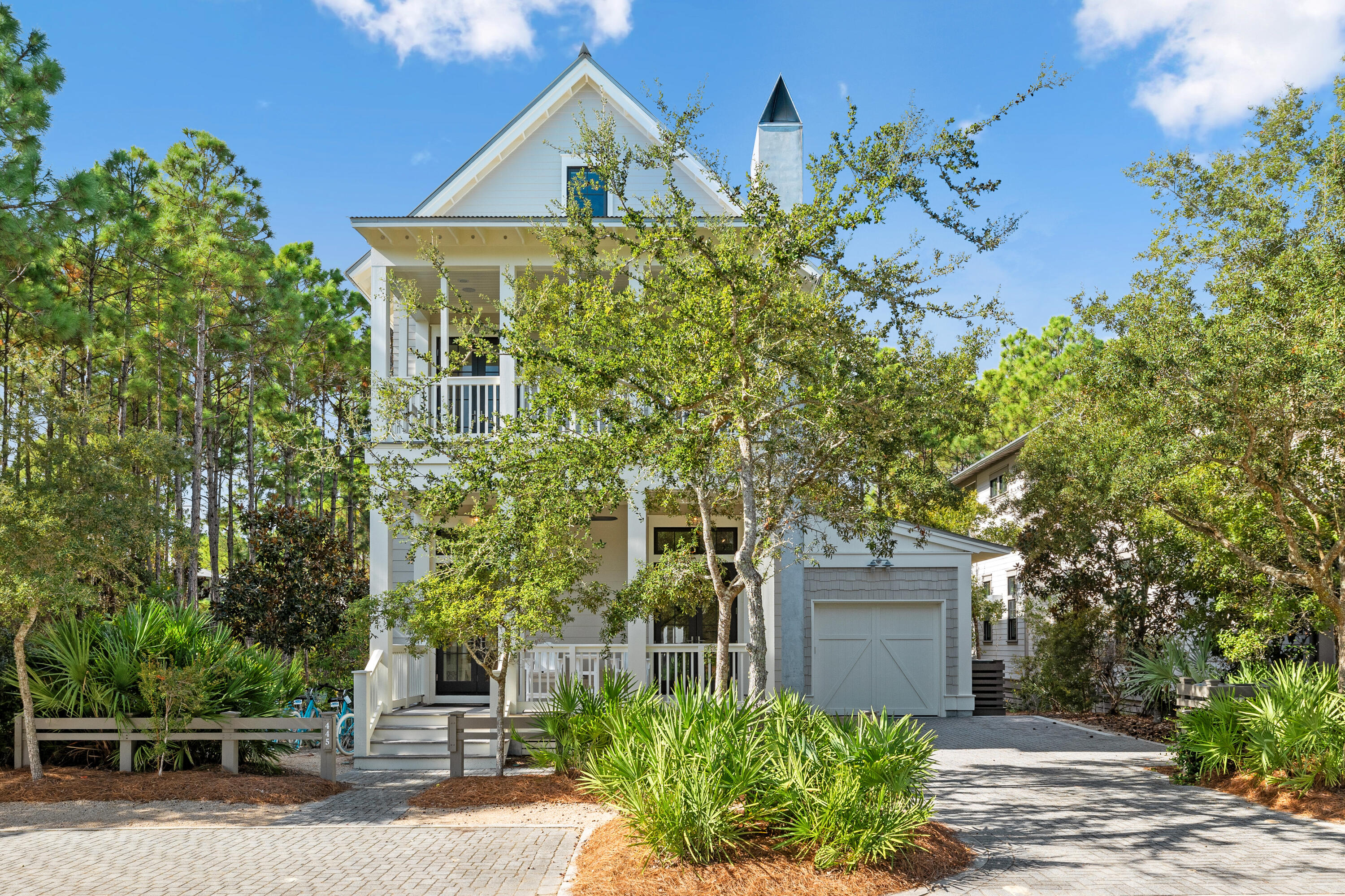 445 W Lake Forest Drive