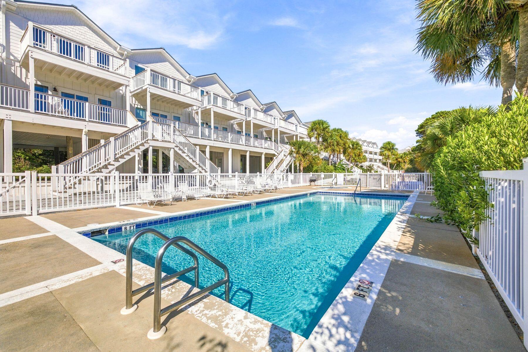 19 Brentwood Lane UNIT 305