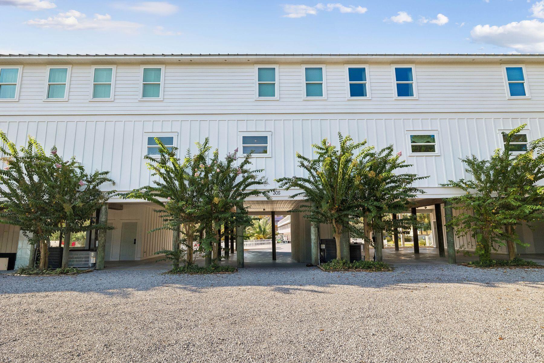 19 Brentwood Lane UNIT 305