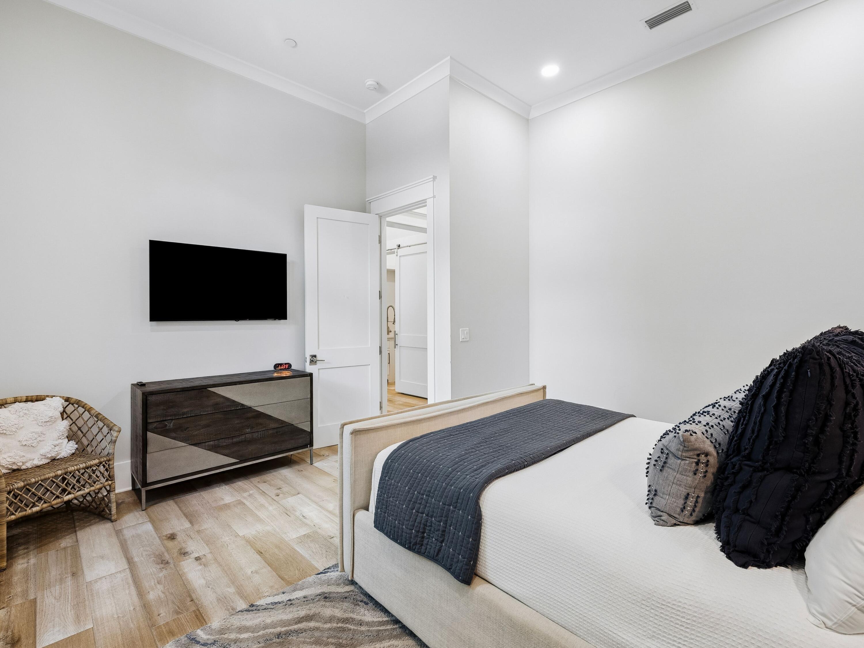 49 Grand Inlet Court