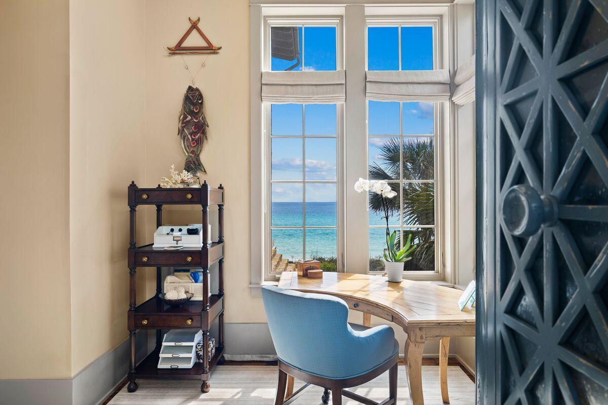 131 W St. Lucia Lane