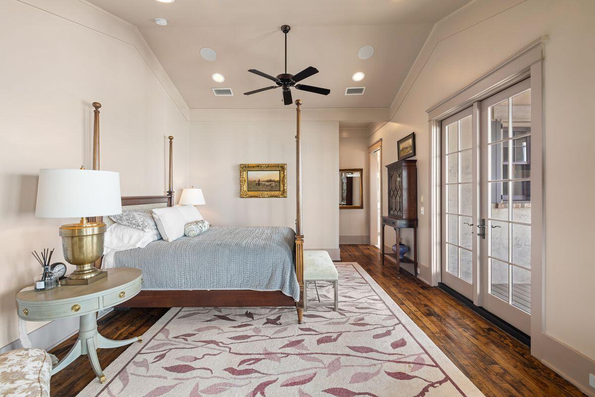 131 W St. Lucia Lane