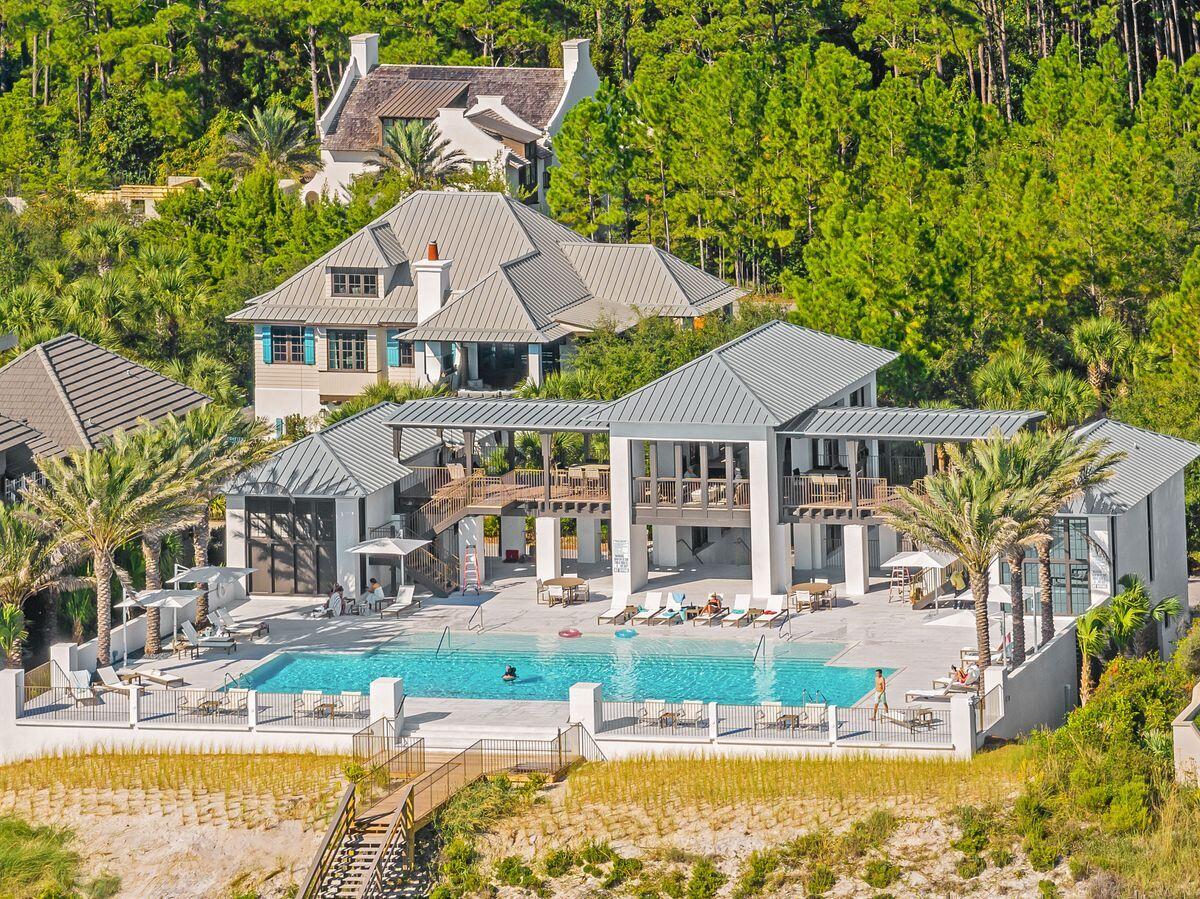 131 W St. Lucia Lane