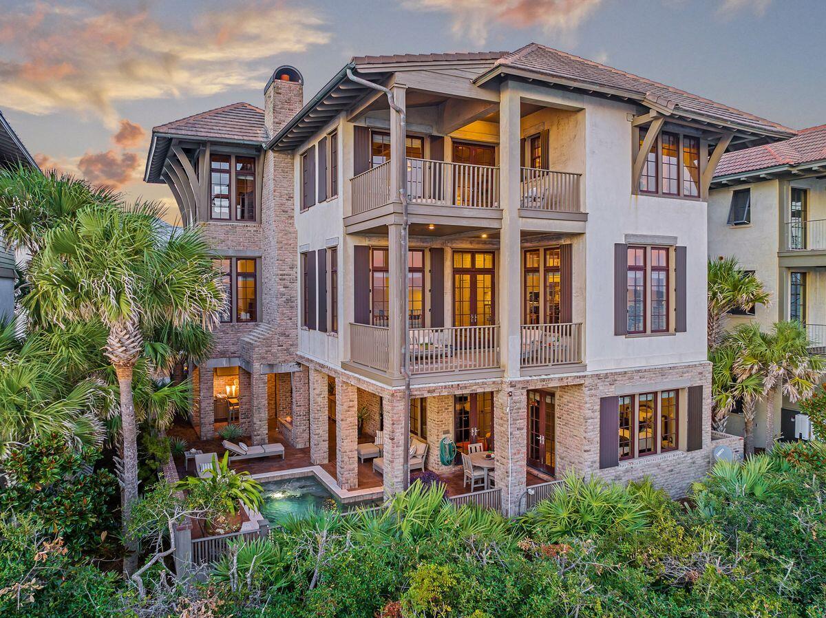 131 W St. Lucia Lane