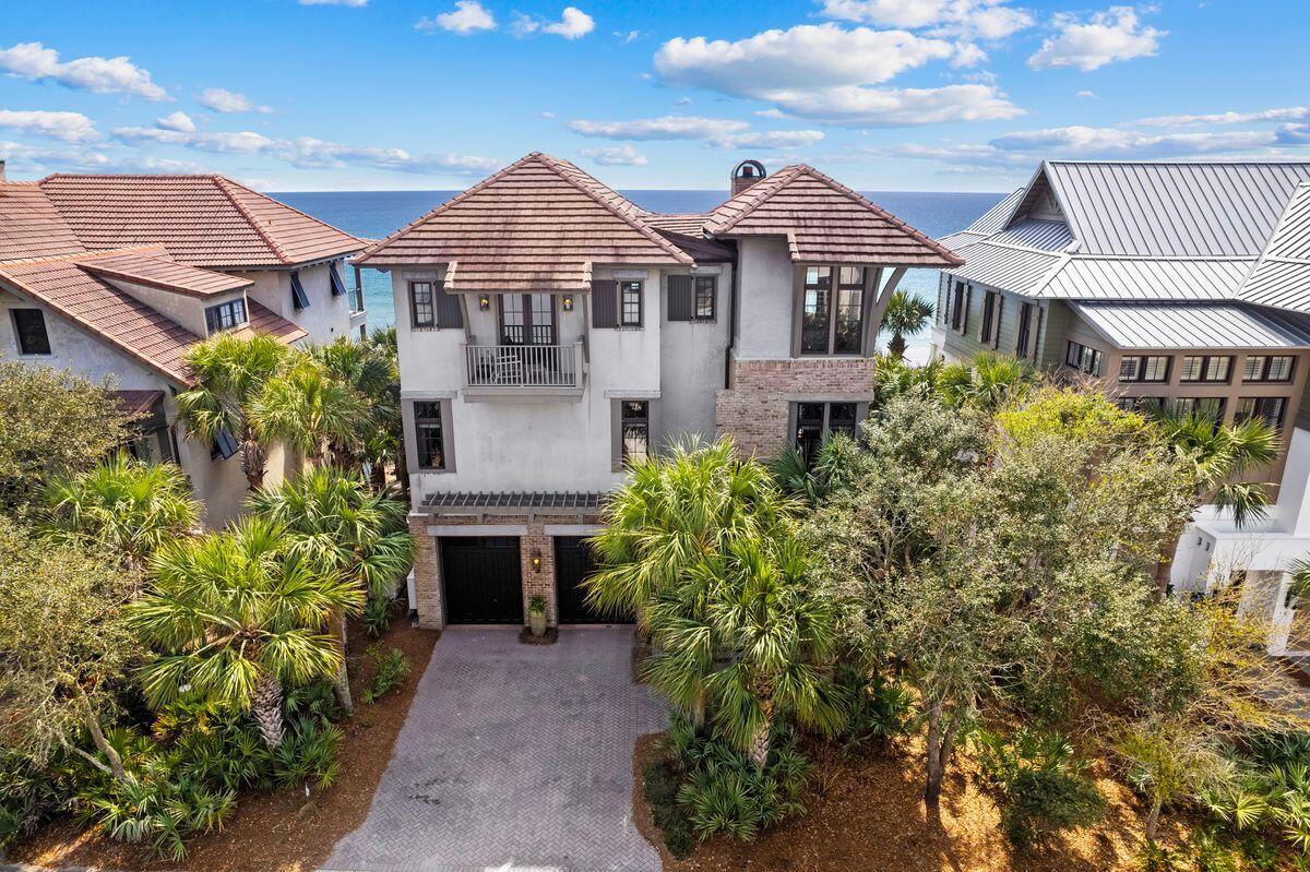 131 W St. Lucia Lane