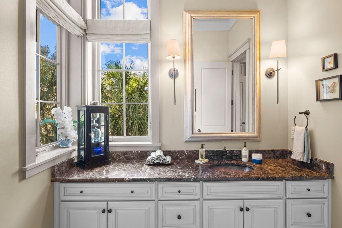 131 W St. Lucia Lane