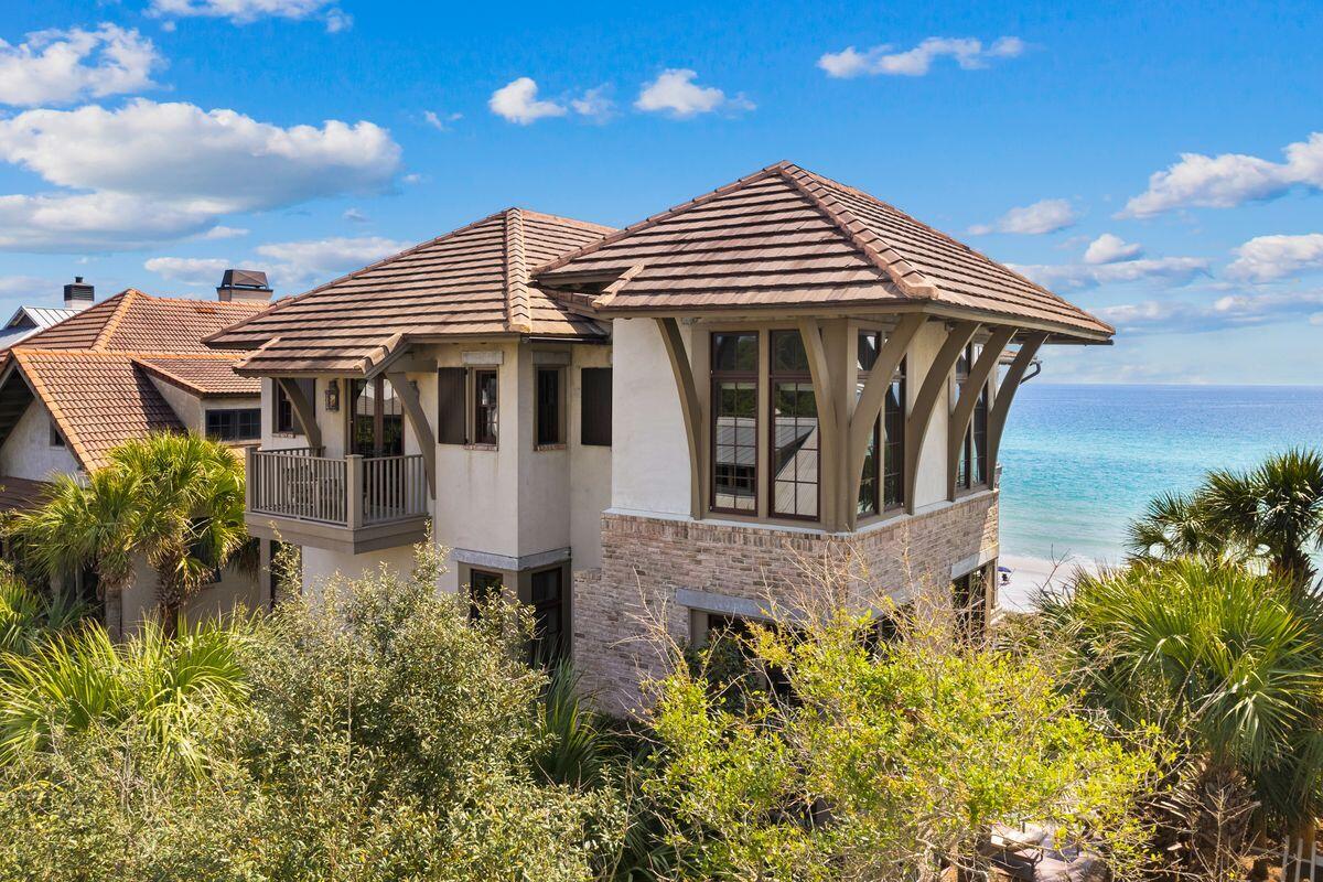 131 W St. Lucia Lane