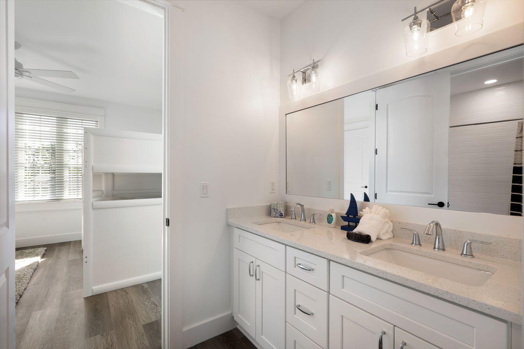 17 Breezeway Boulevard