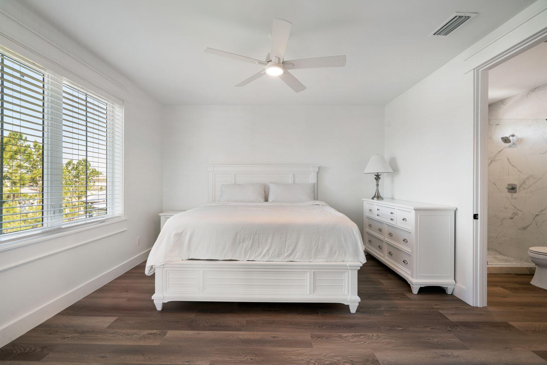 17 Breezeway Boulevard