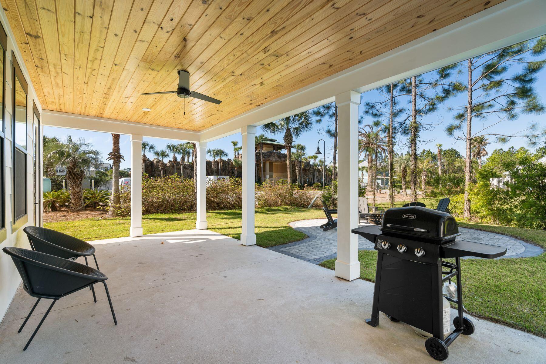 17 Breezeway Boulevard